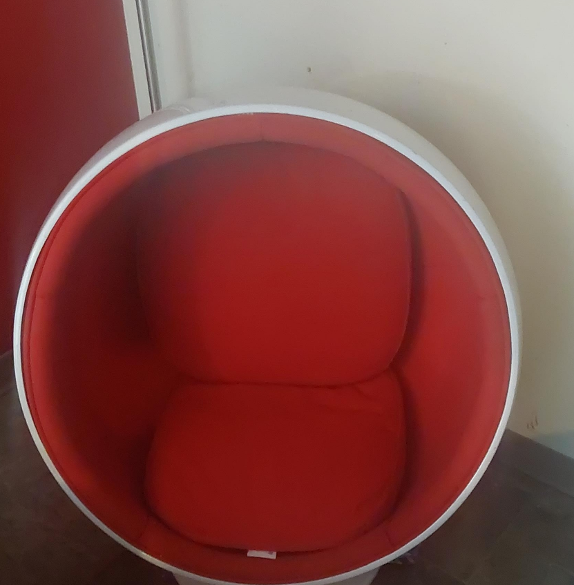 Red & White Egg Chair thumbnail