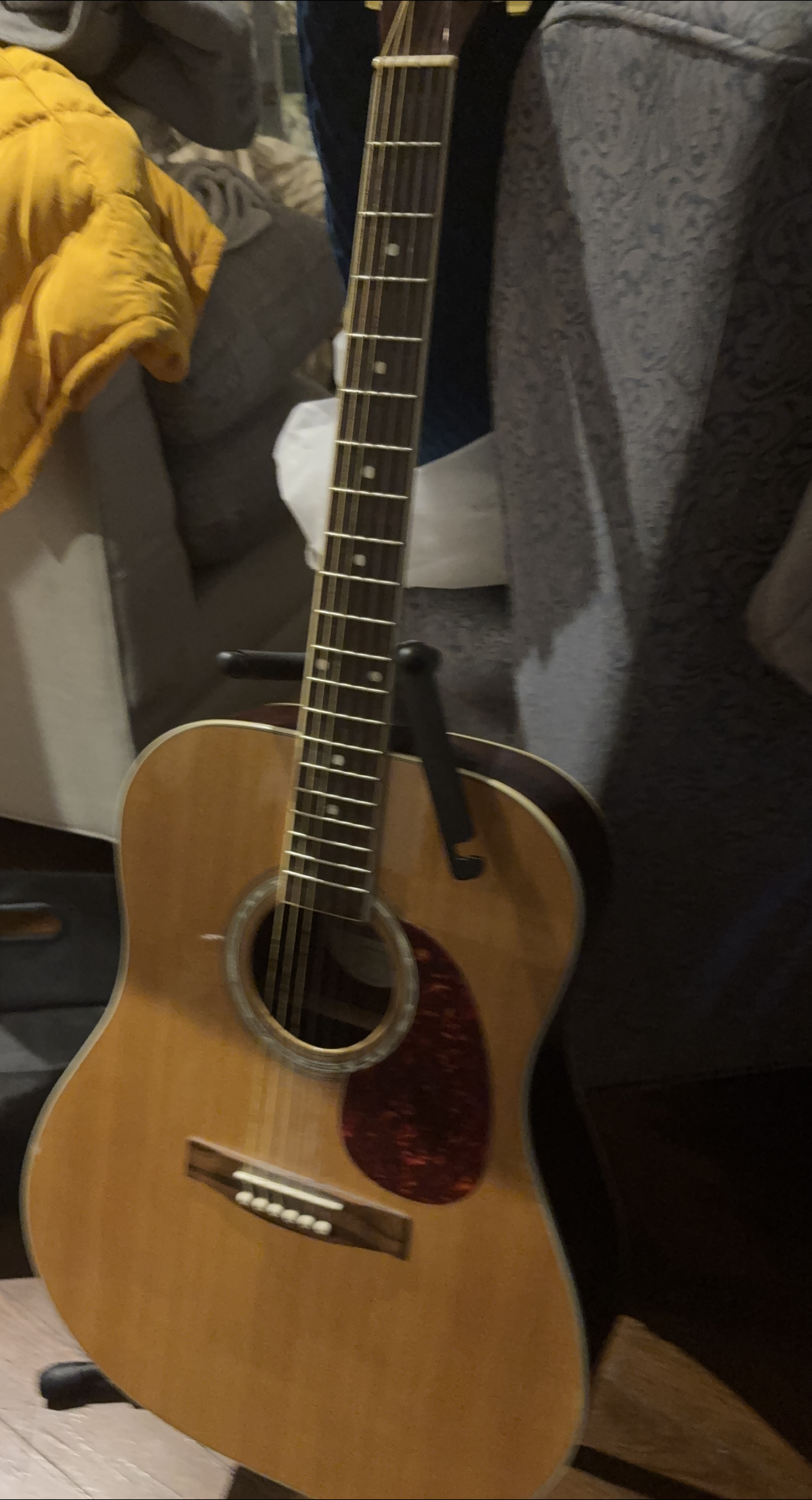 Acoustic Guitar thumbnail