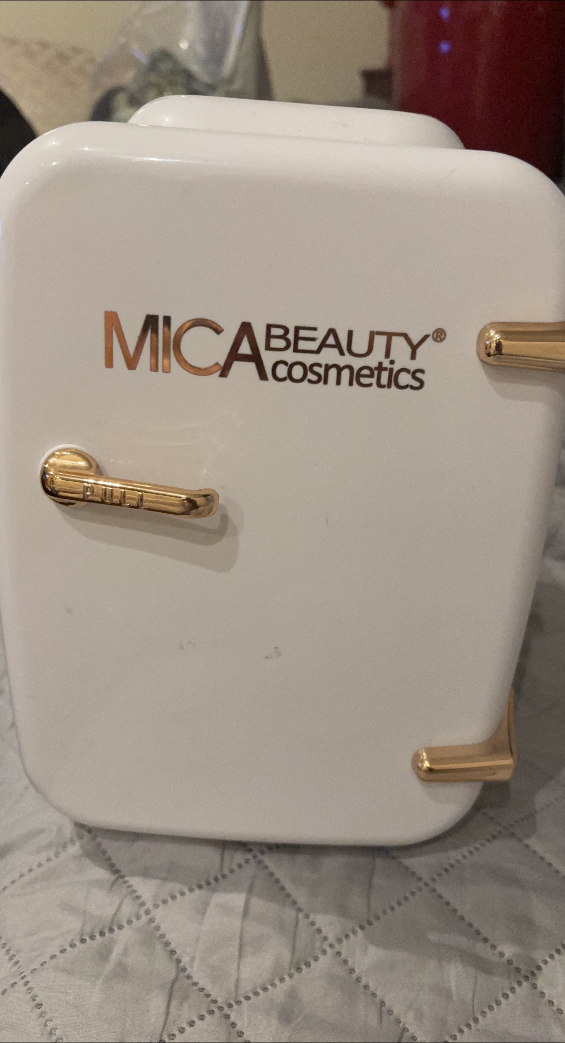 MICA Beauty Cosmetics Mini Fridge thumbnail