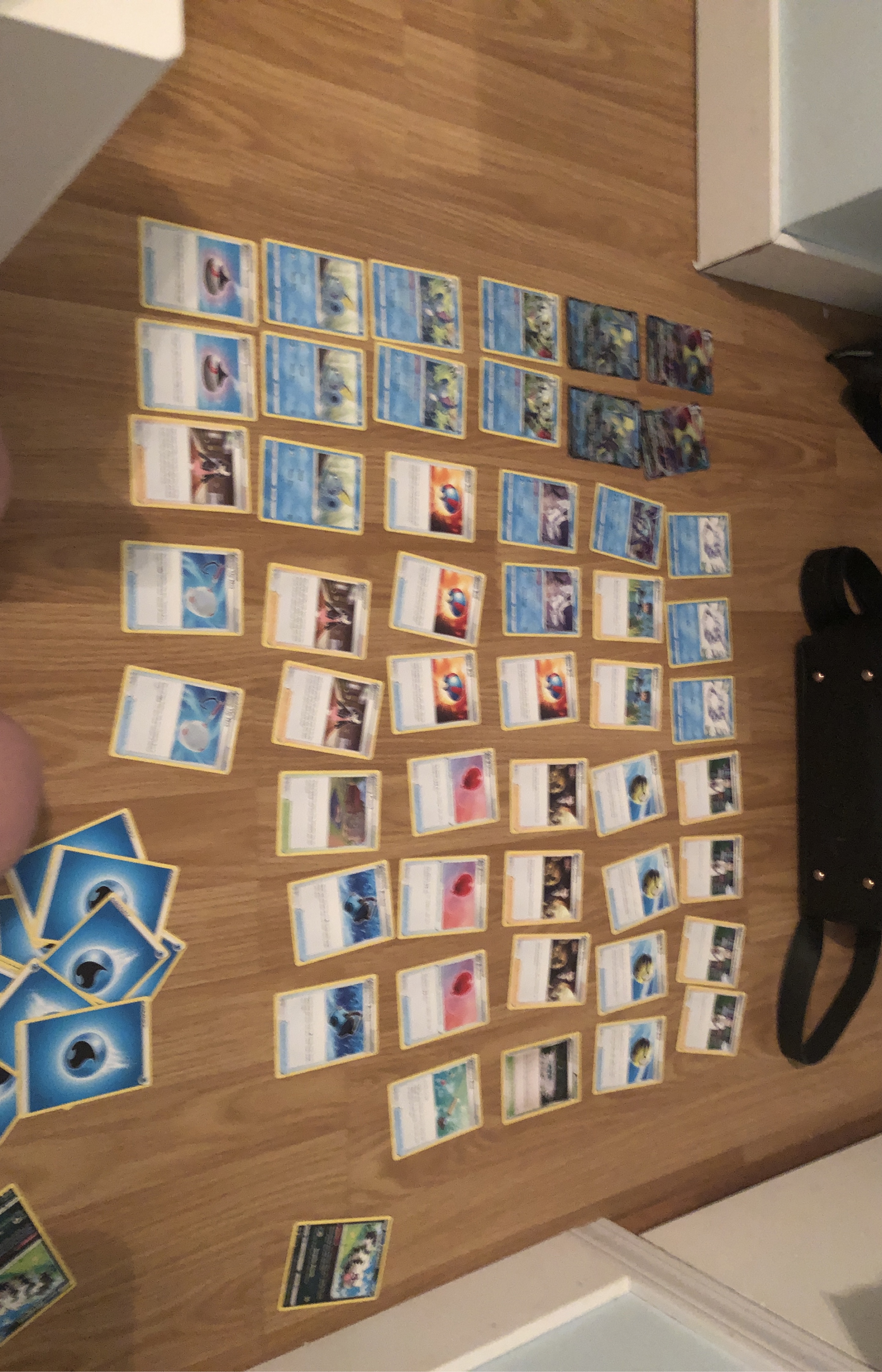 Pokémon Trading Cards Lot thumbnail