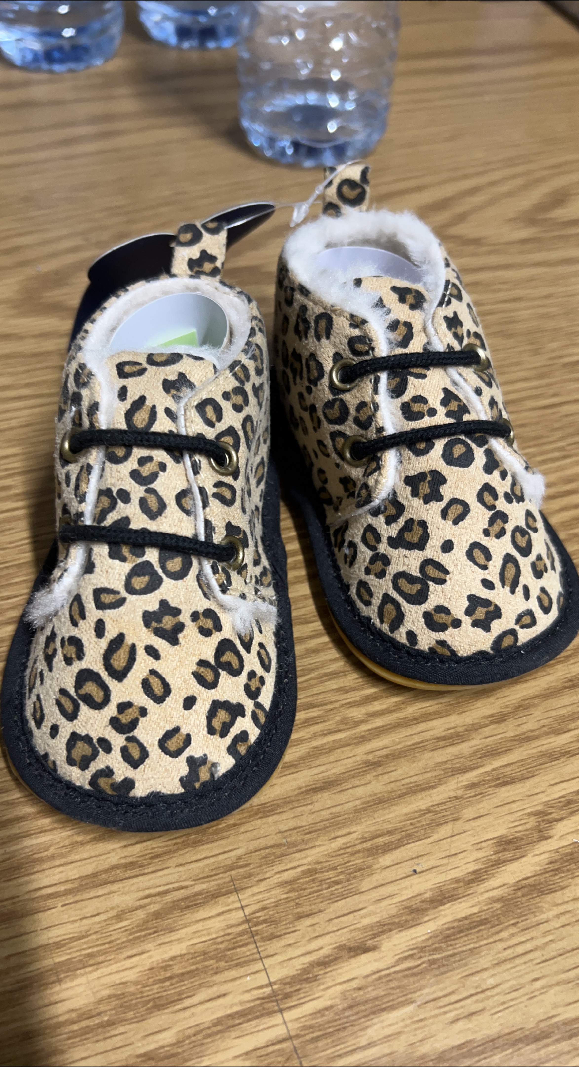 Leopard Print Baby Shoes - Size 120 thumbnail