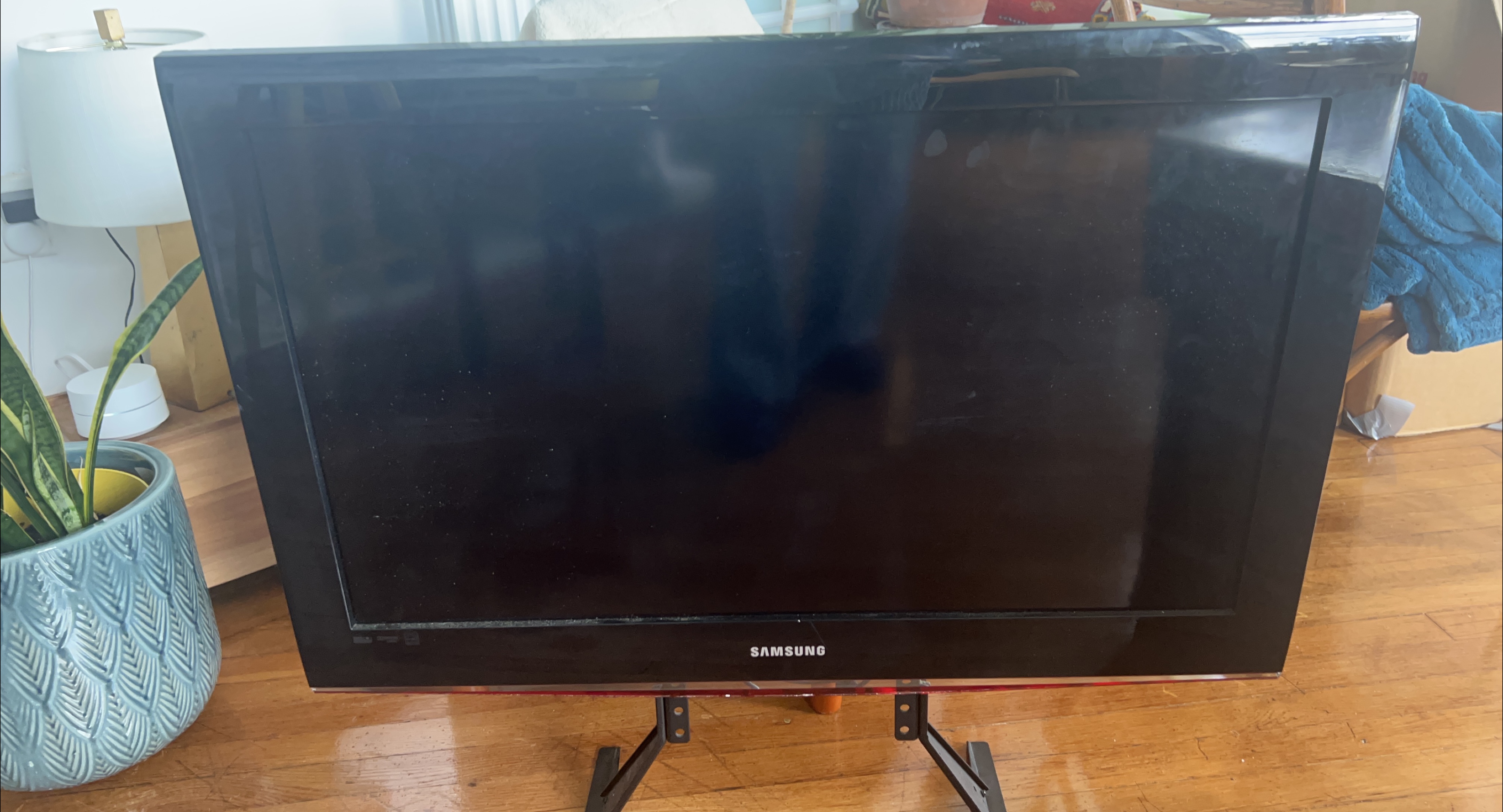 Samsung LN32B540P8D 32" TV thumbnail