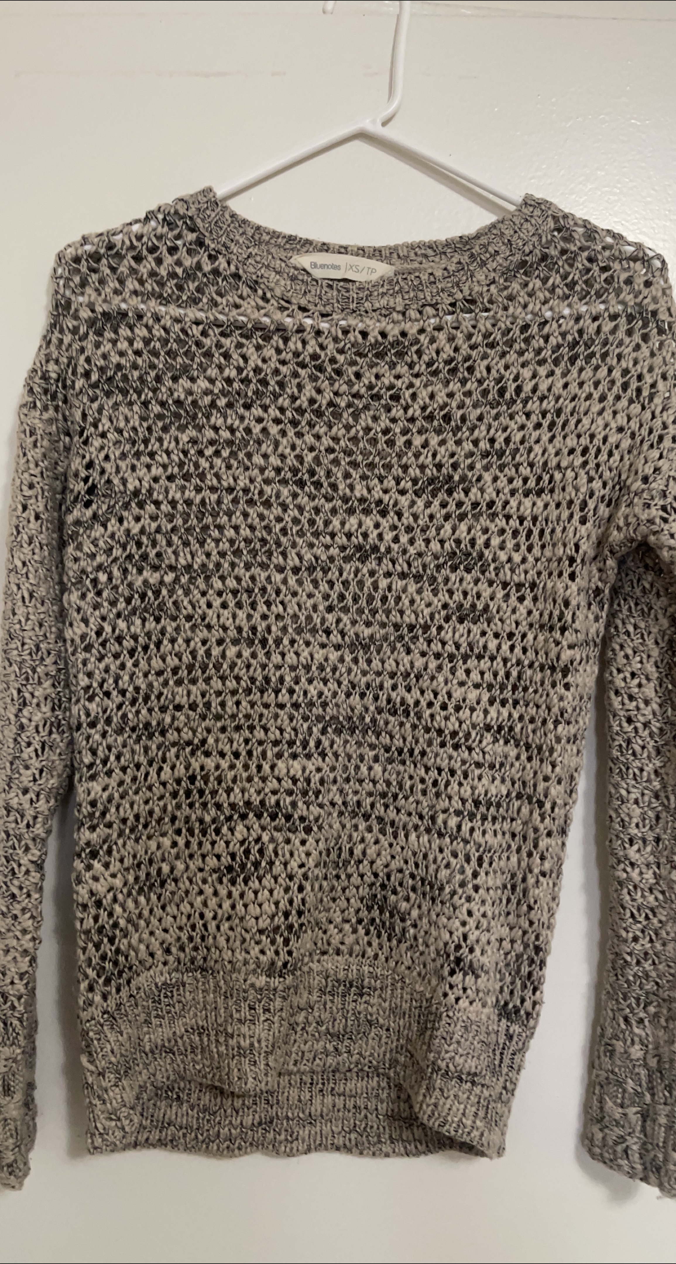 Bluenotes XS Sweater🇨🇦 thumbnail