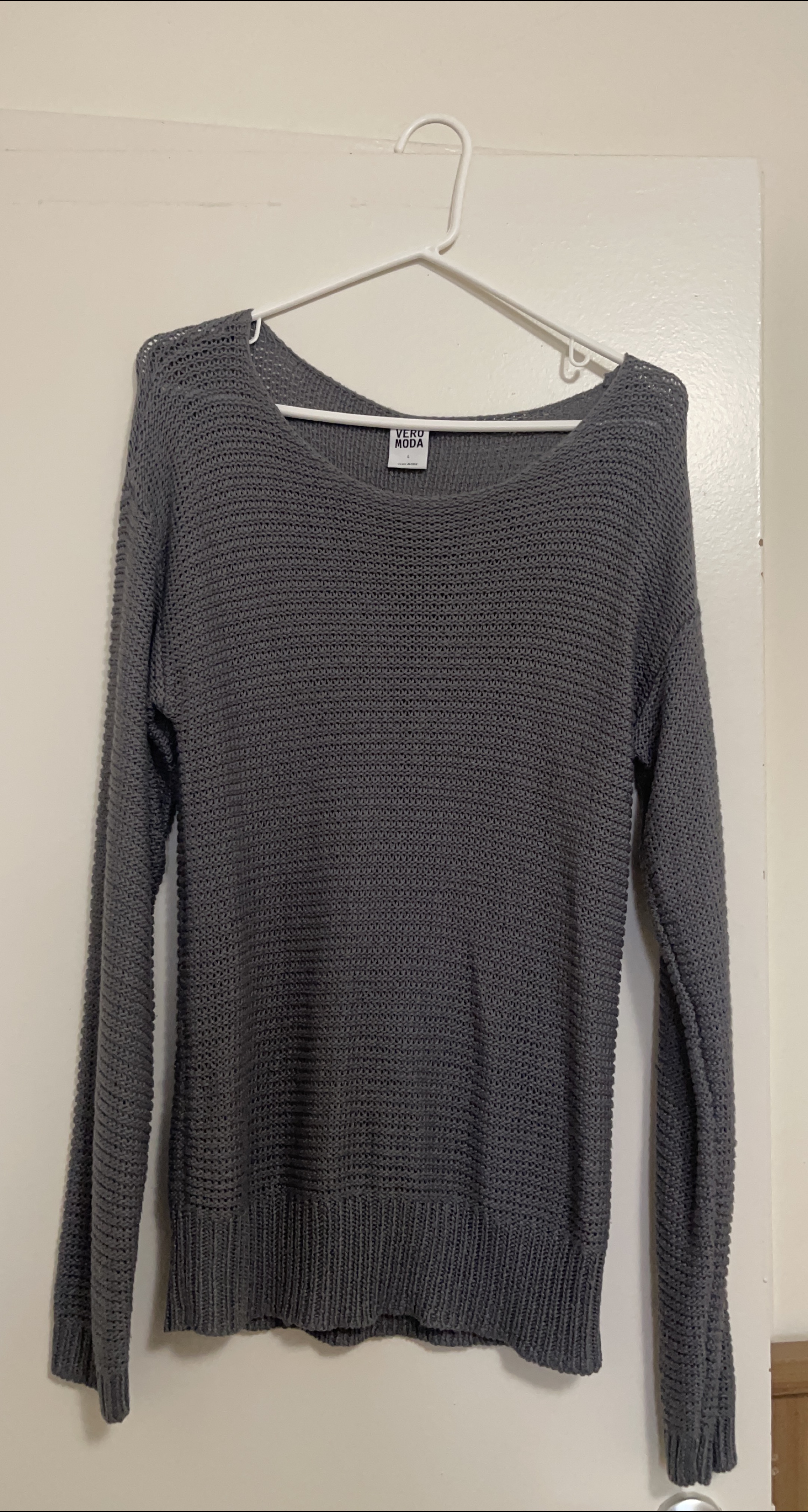 Vero Moda Grey Knit Sweater - Size L 🇨🇦 thumbnail