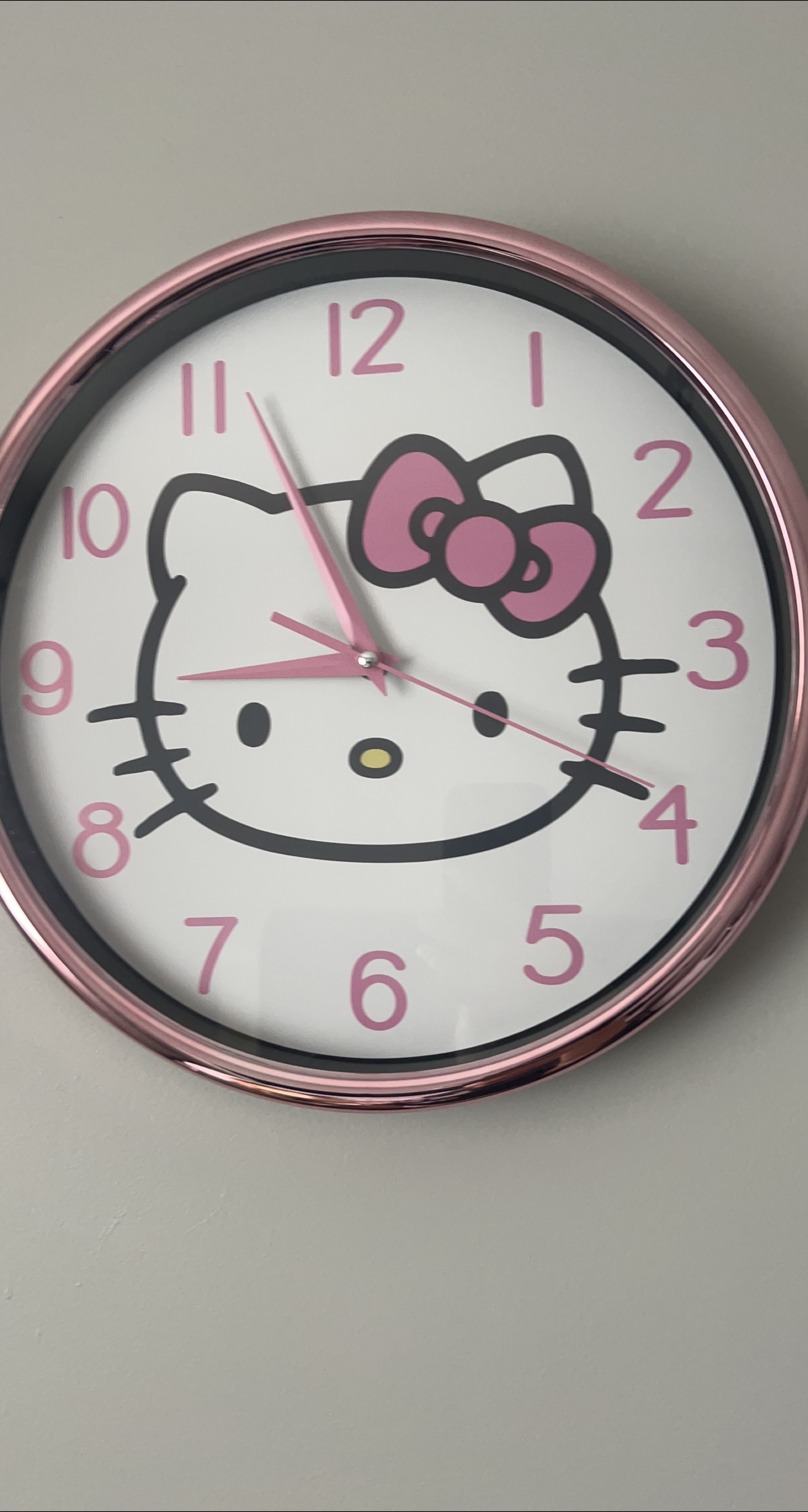 Hello Kitty Wall Clock thumbnail