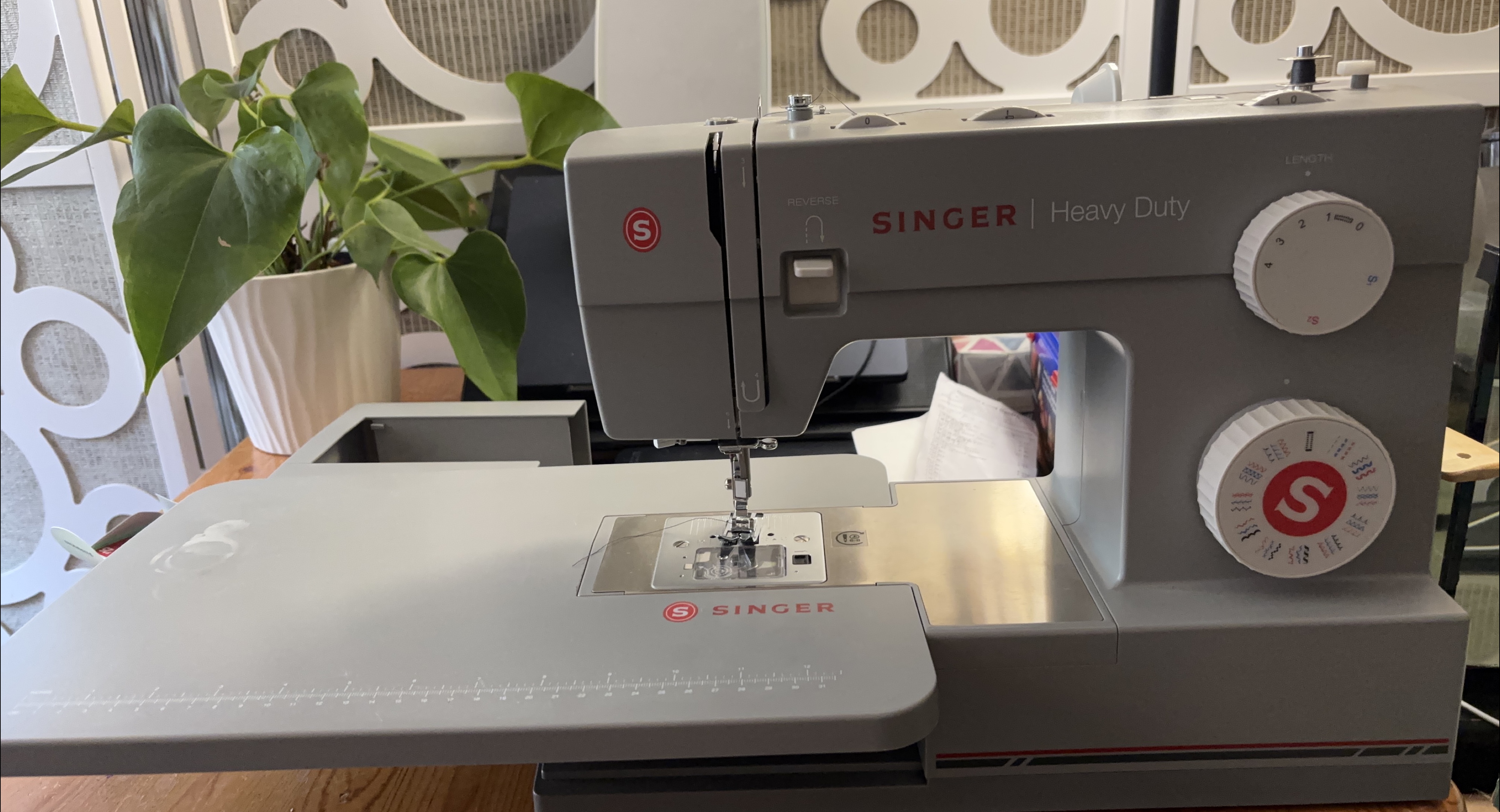 Singer Heavy Duty Sewing Machine thumbnail