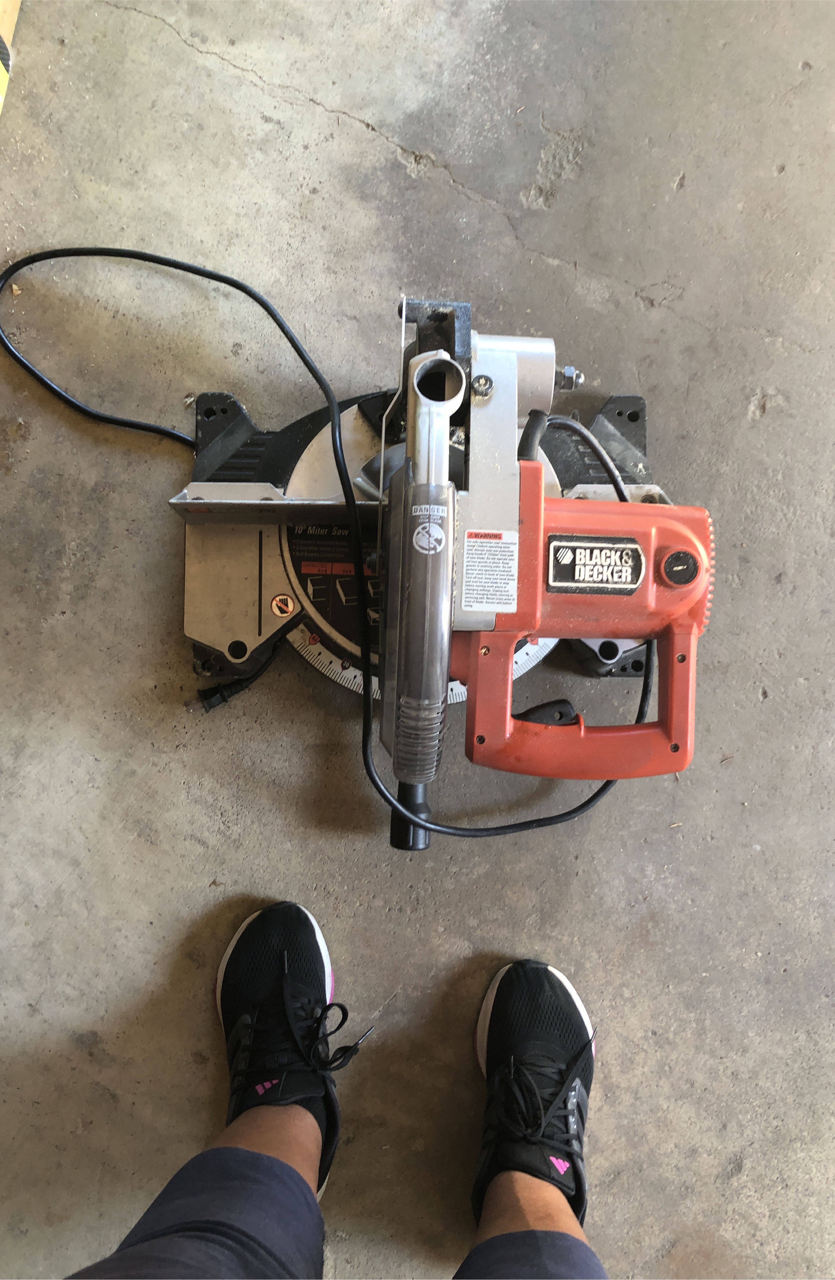 Black & Decker 10" Miter Saw thumbnail