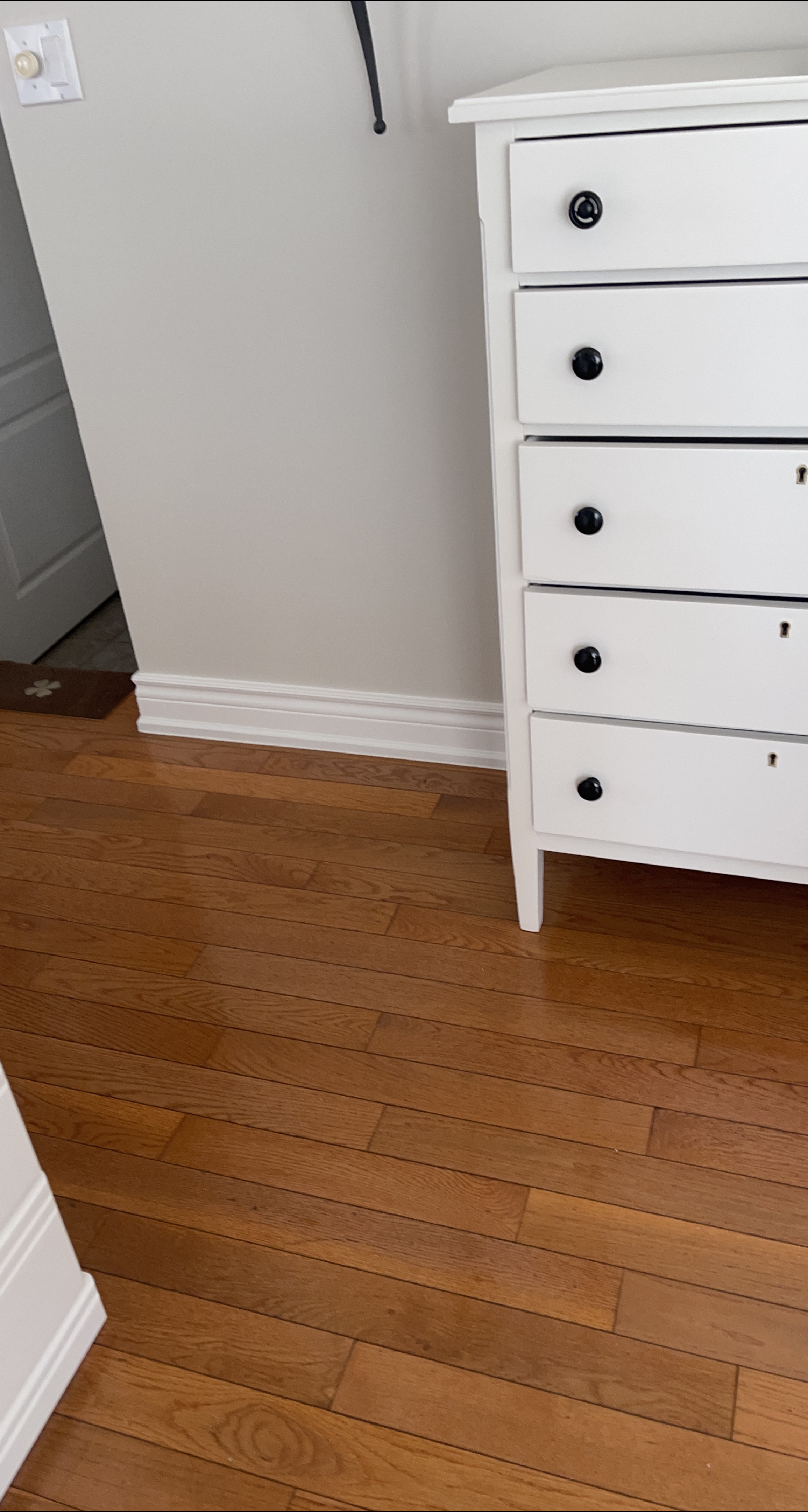 White 6-Drawer Dresser thumbnail