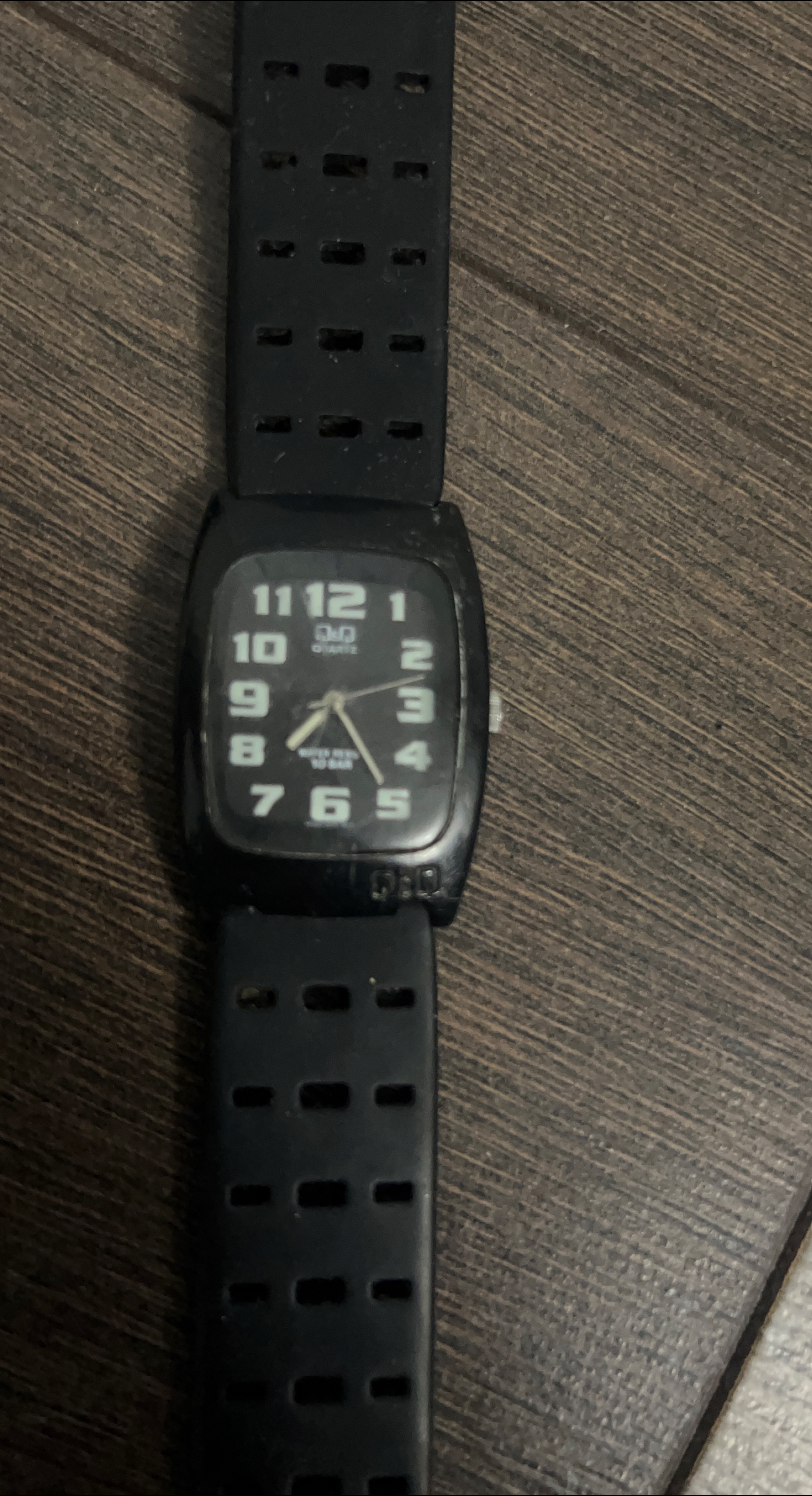 Q&Q Quartz Black Watch thumbnail