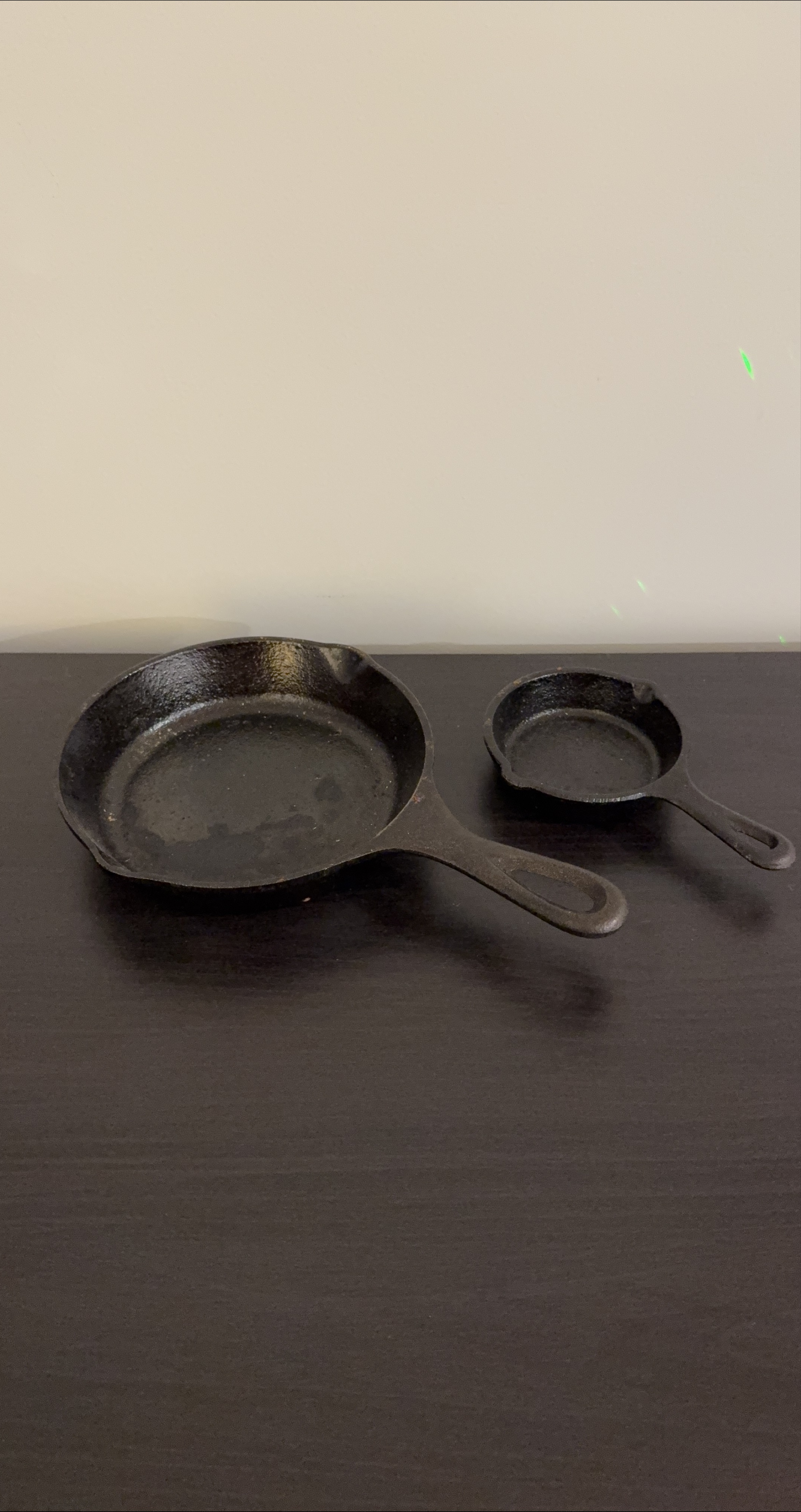 Cast Iron Skillet Set - Two Pans thumbnail
