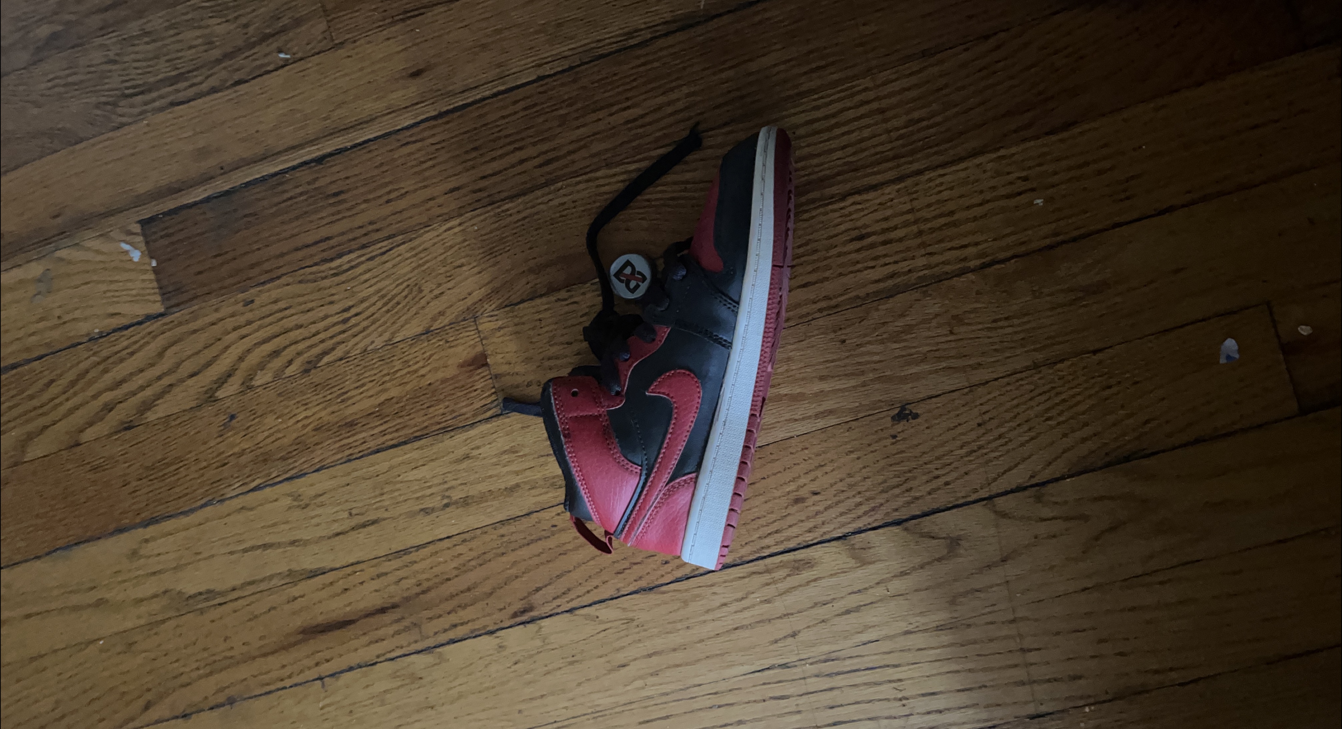 Air Jordan 1 Retro High OG 'Bred Toe' thumbnail