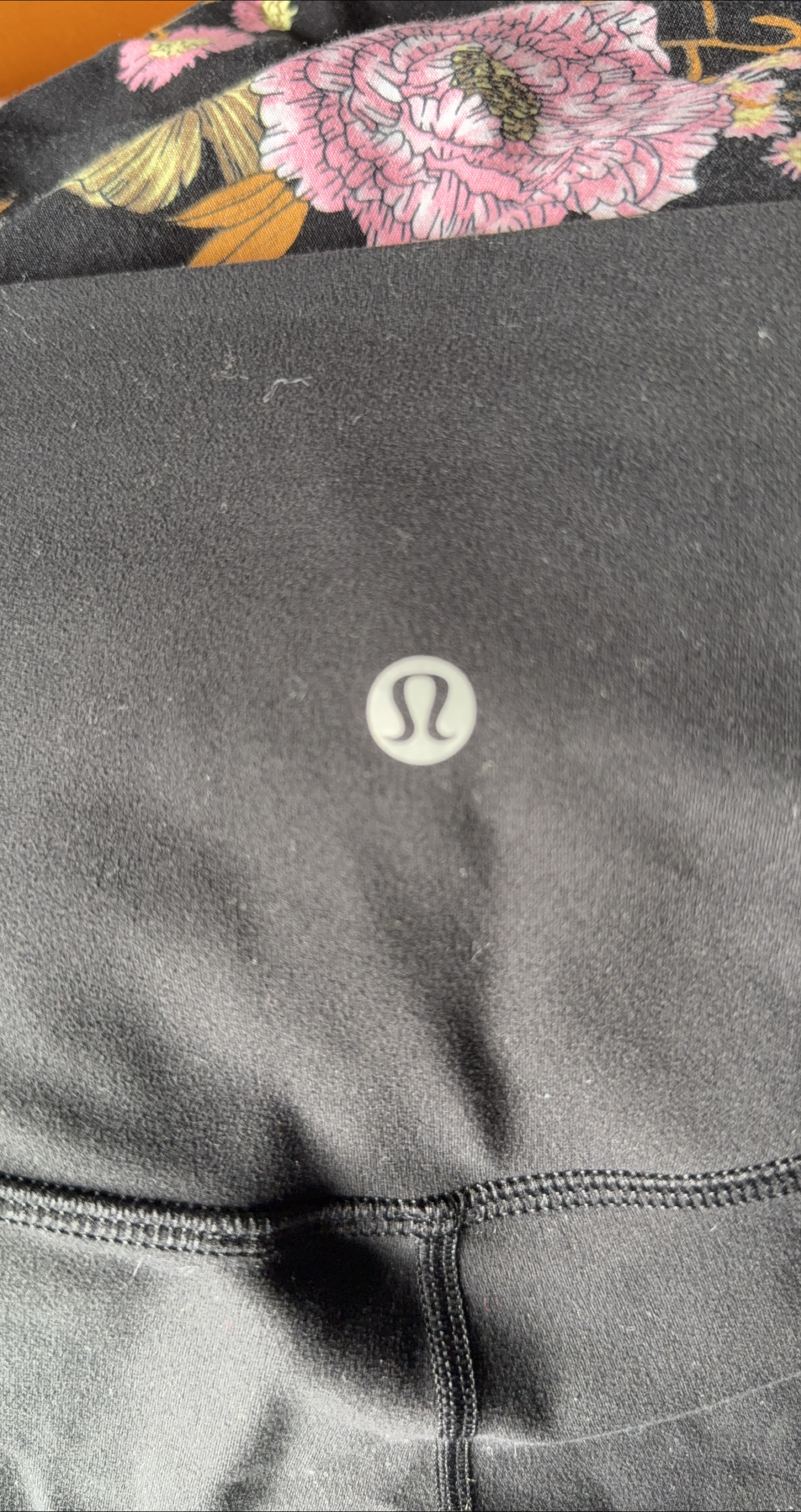 Lululemon Black Cropped Leggings thumbnail