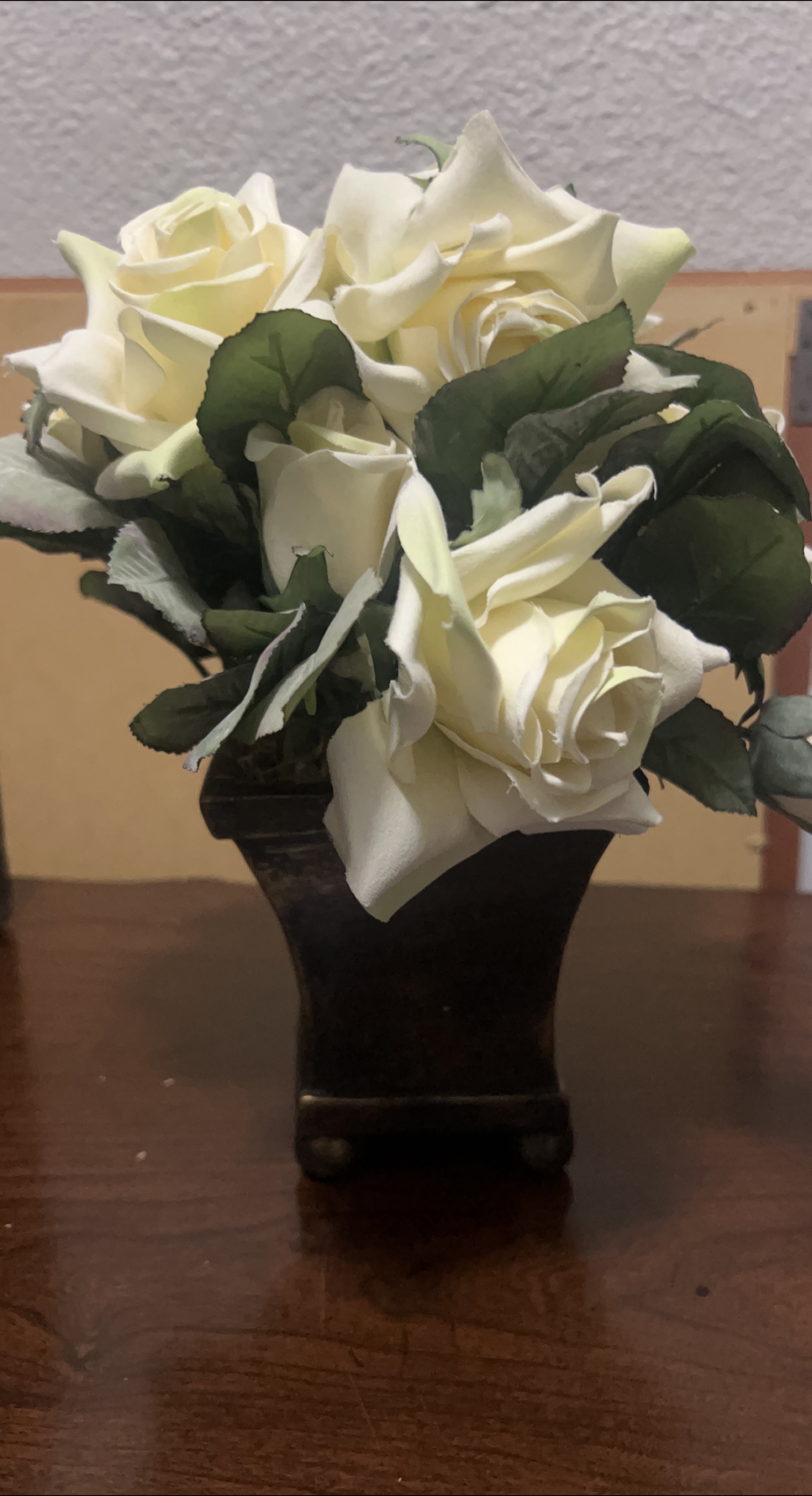 Artificial White Rose Floral Arrangement thumbnail