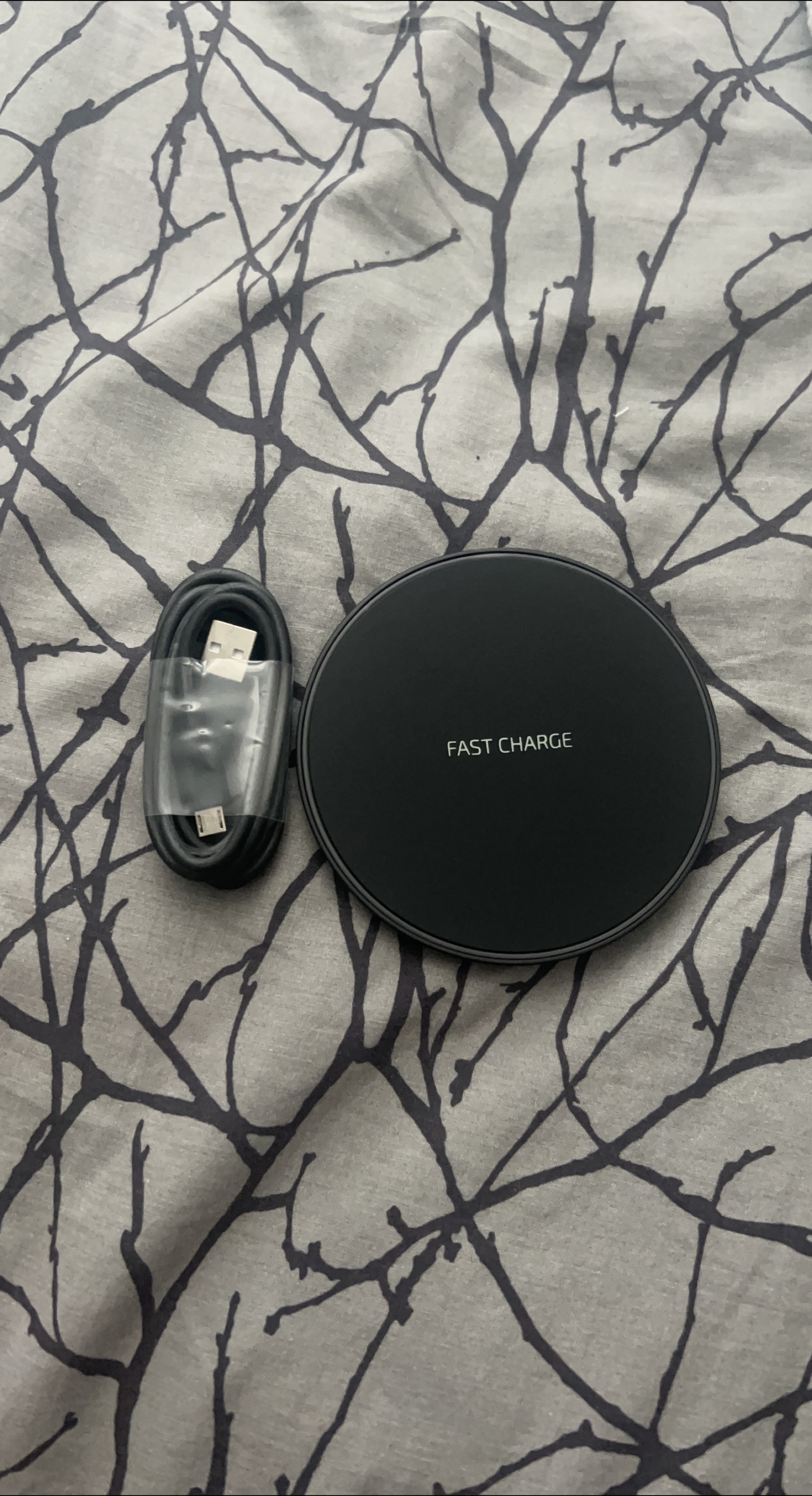 Fast Charge Wireless Charging Pad thumbnail