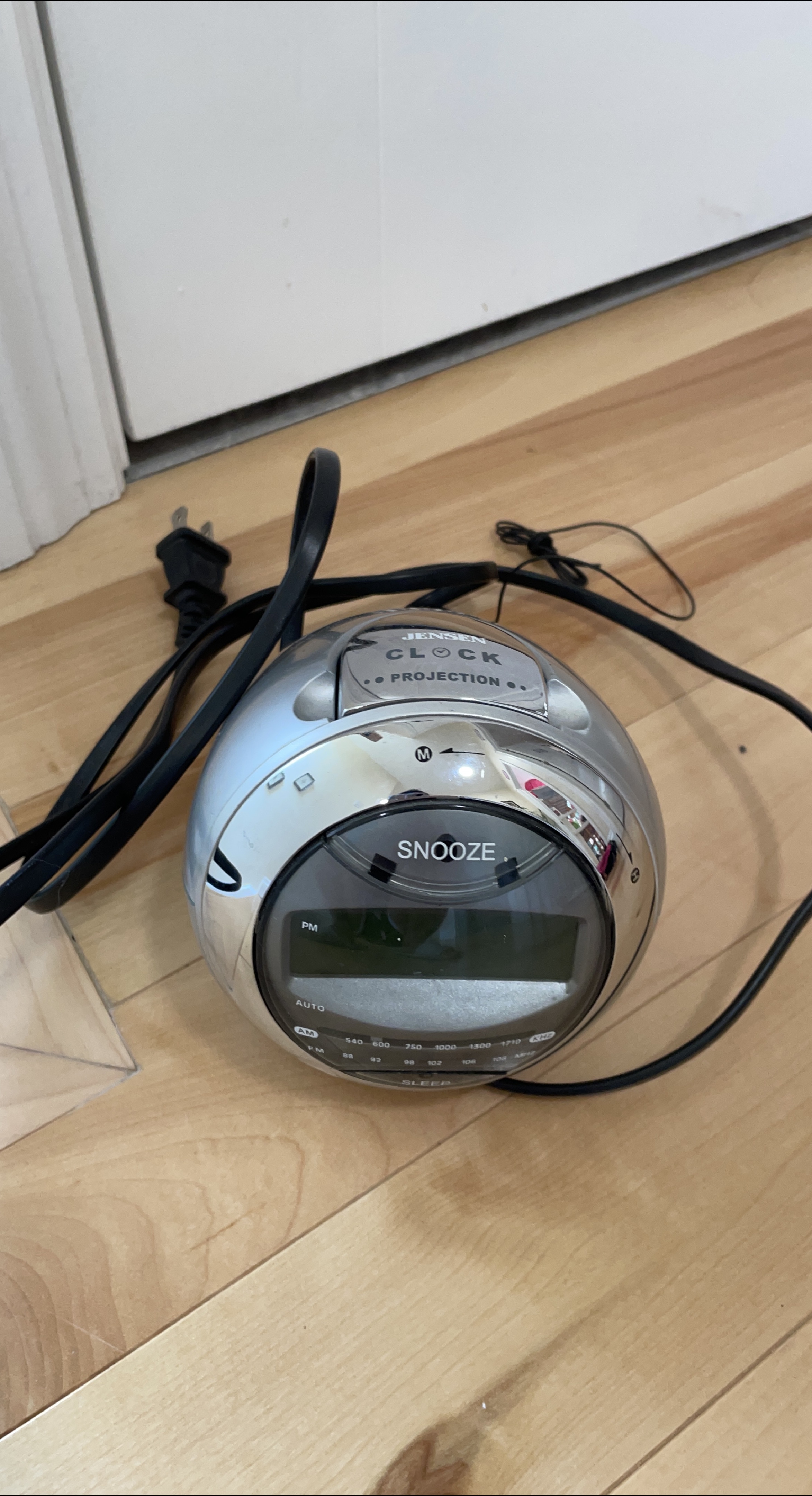 Jensen Projection Clock with Snooze thumbnail