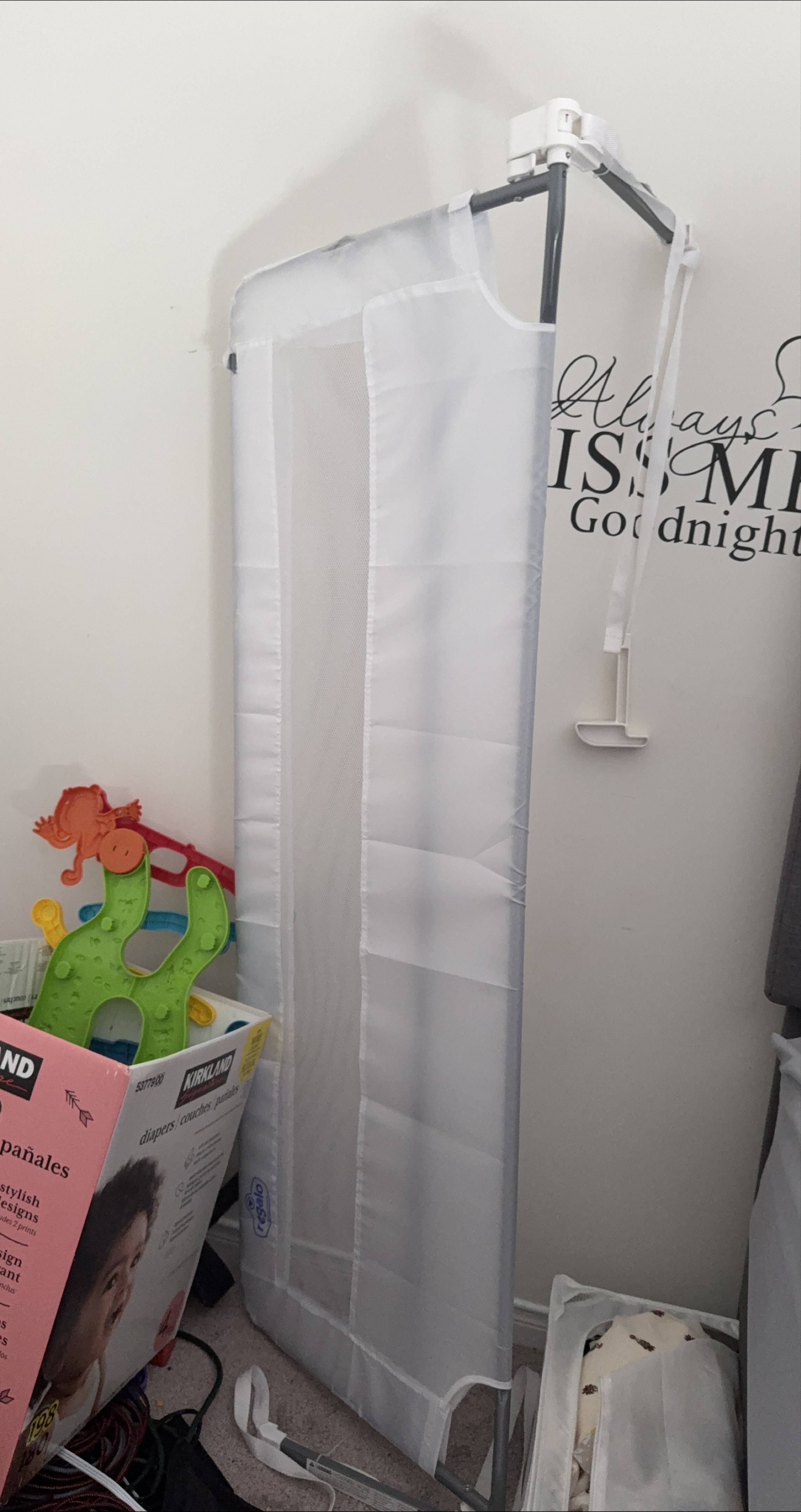 Regalo Hide Away Extra Long Bed Rail thumbnail
