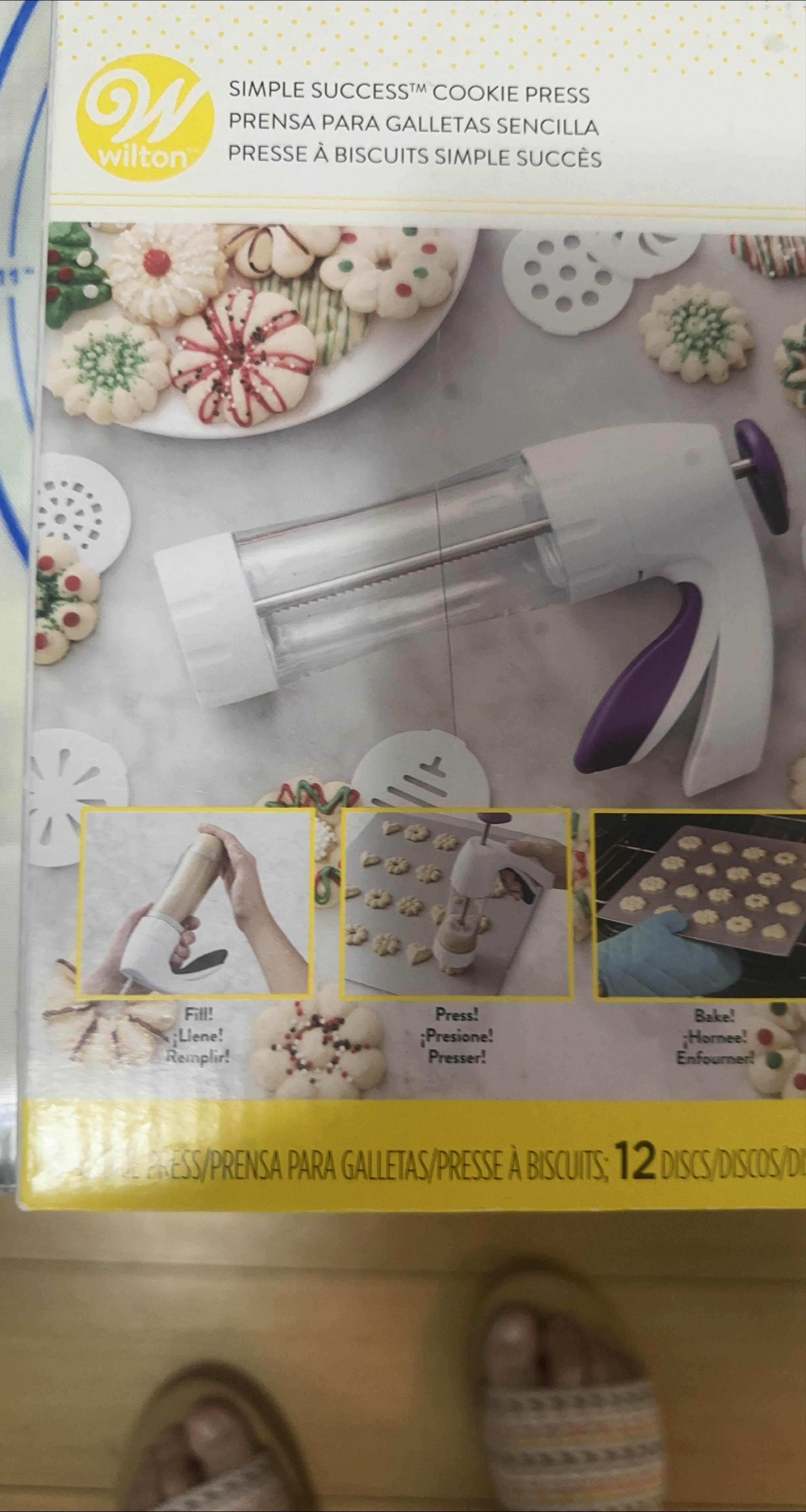 Wilton Simple Success Cookie Press with 12 Discs thumbnail