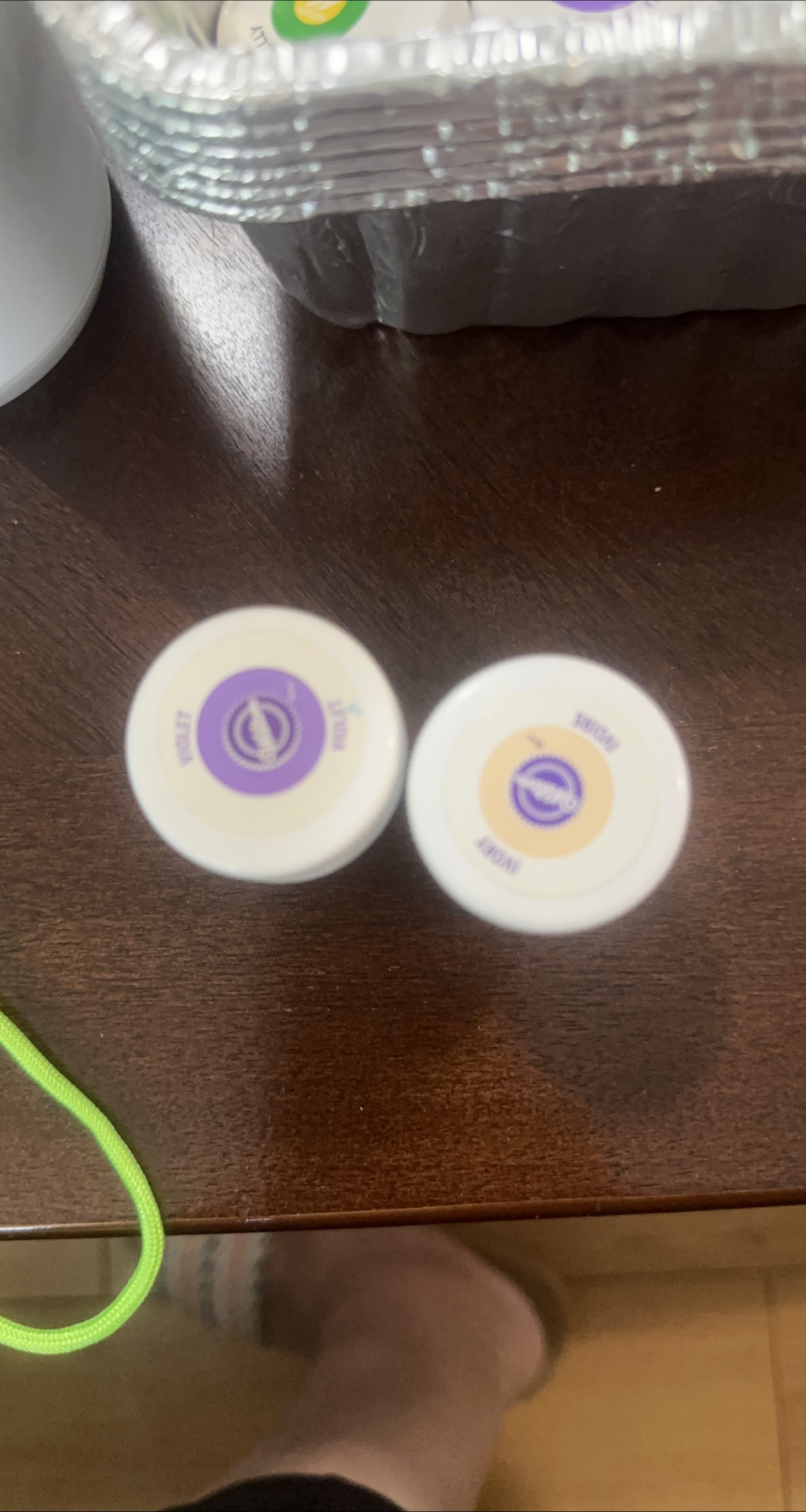 Wilton Icing Colour - Violet & Ivory thumbnail