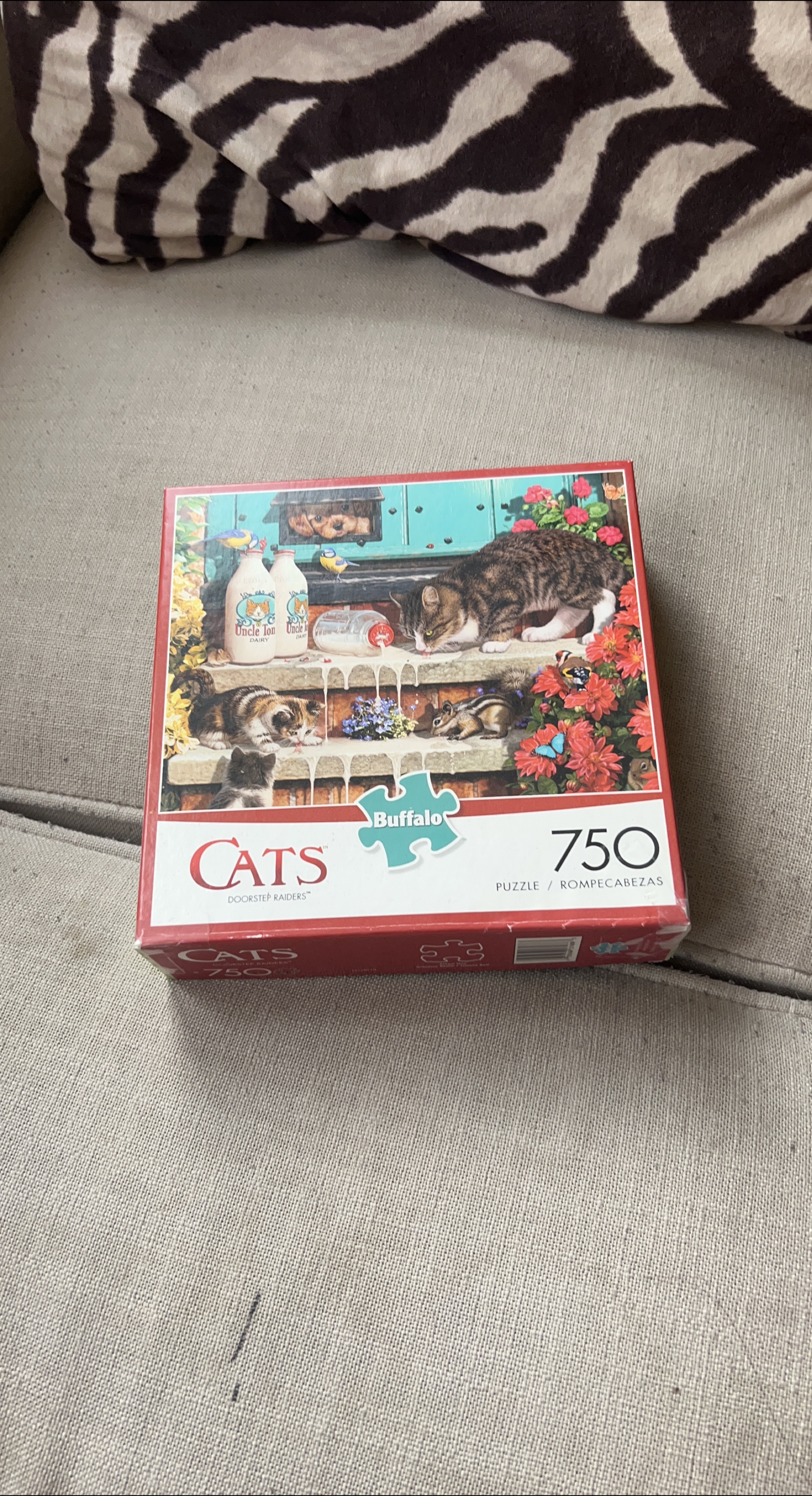 Buffalo Cats Doorstep Raiders 750 Piece Puzzle thumbnail