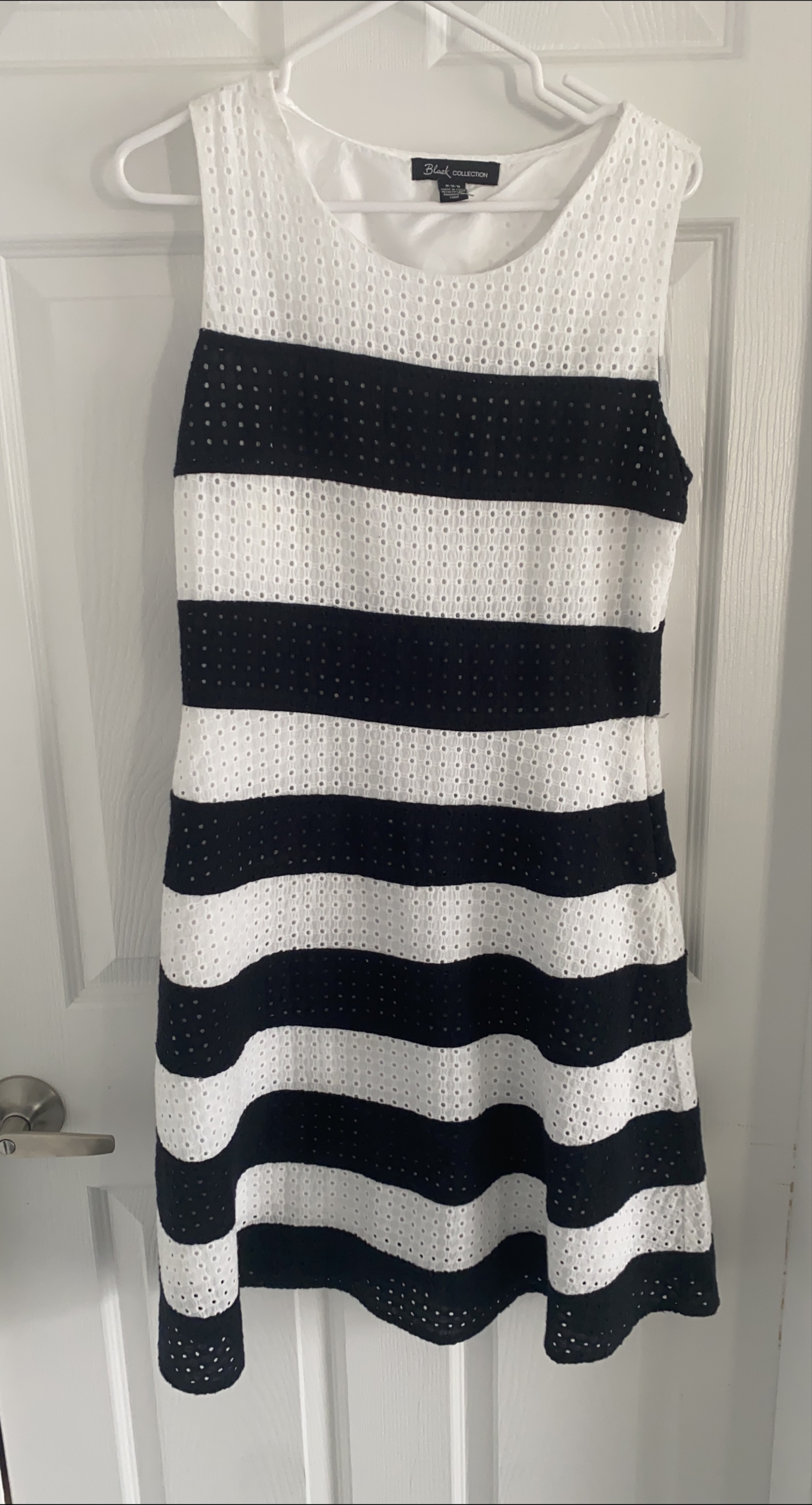 Black Collection Dress - Size M thumbnail