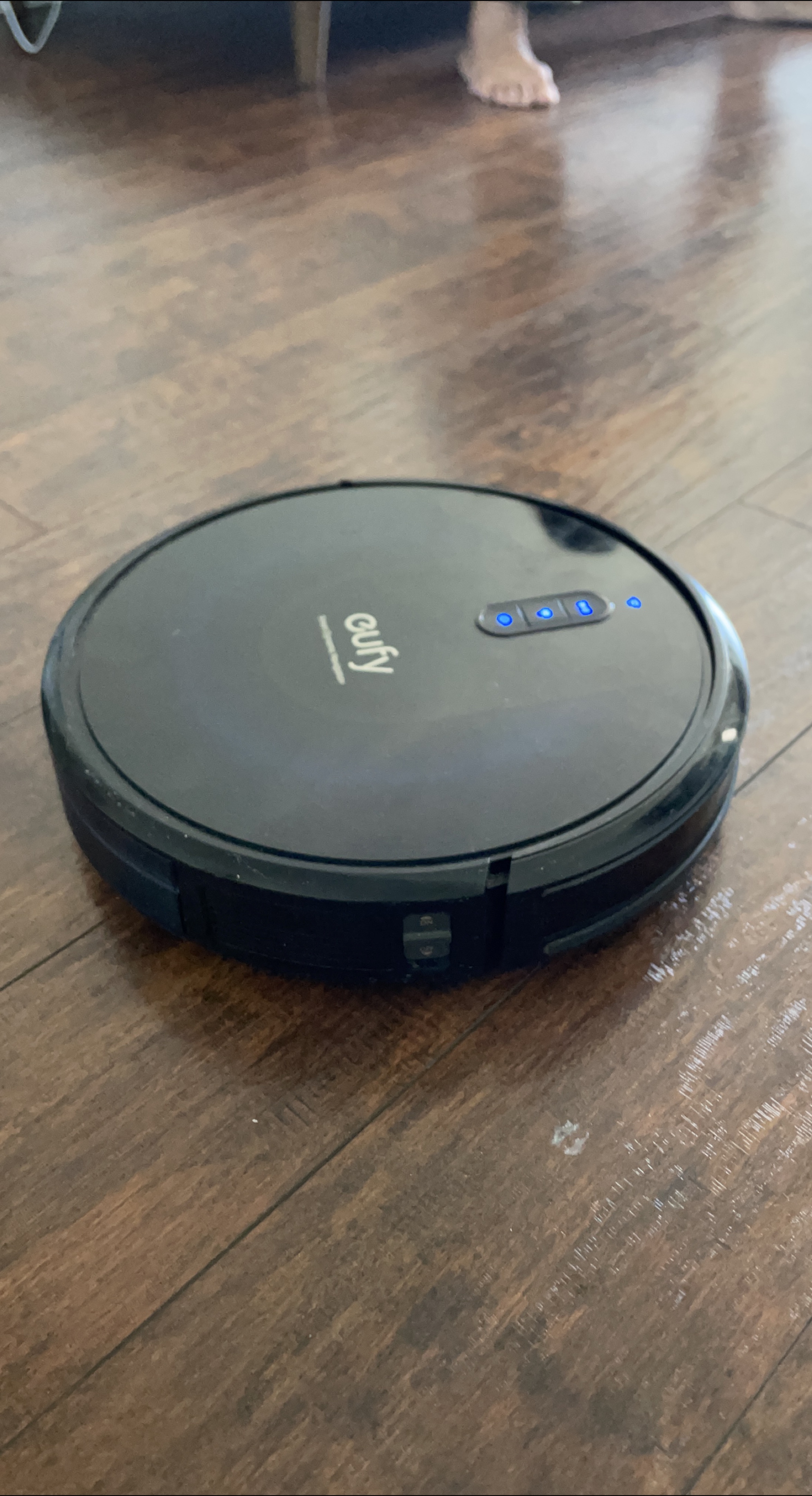 Eufy RoboVac - Black thumbnail