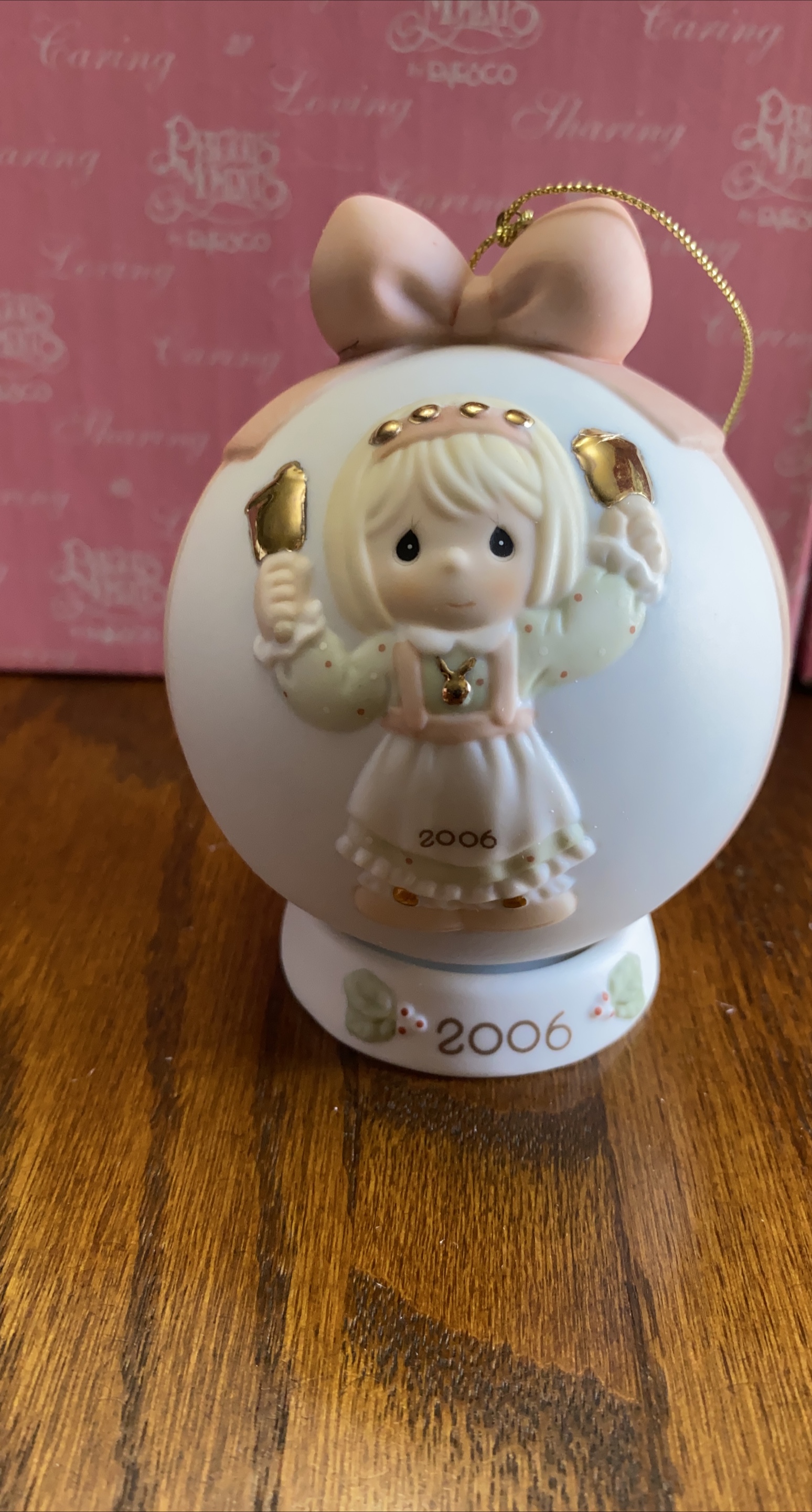 Precious Moments Ornament - Ringing In The Season 2006 thumbnail