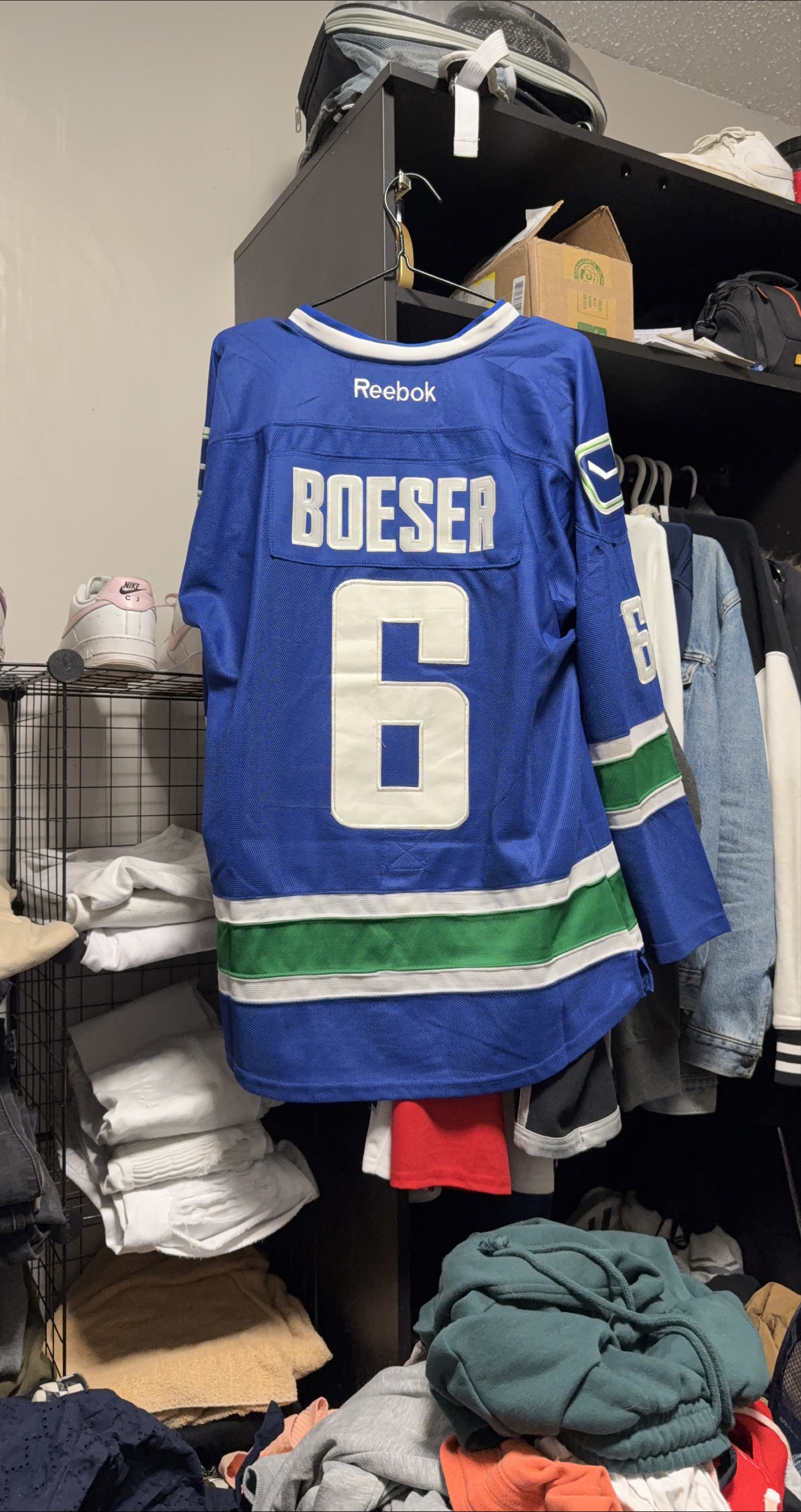 Reebok Vancouver Canucks Boeser Jersey thumbnail