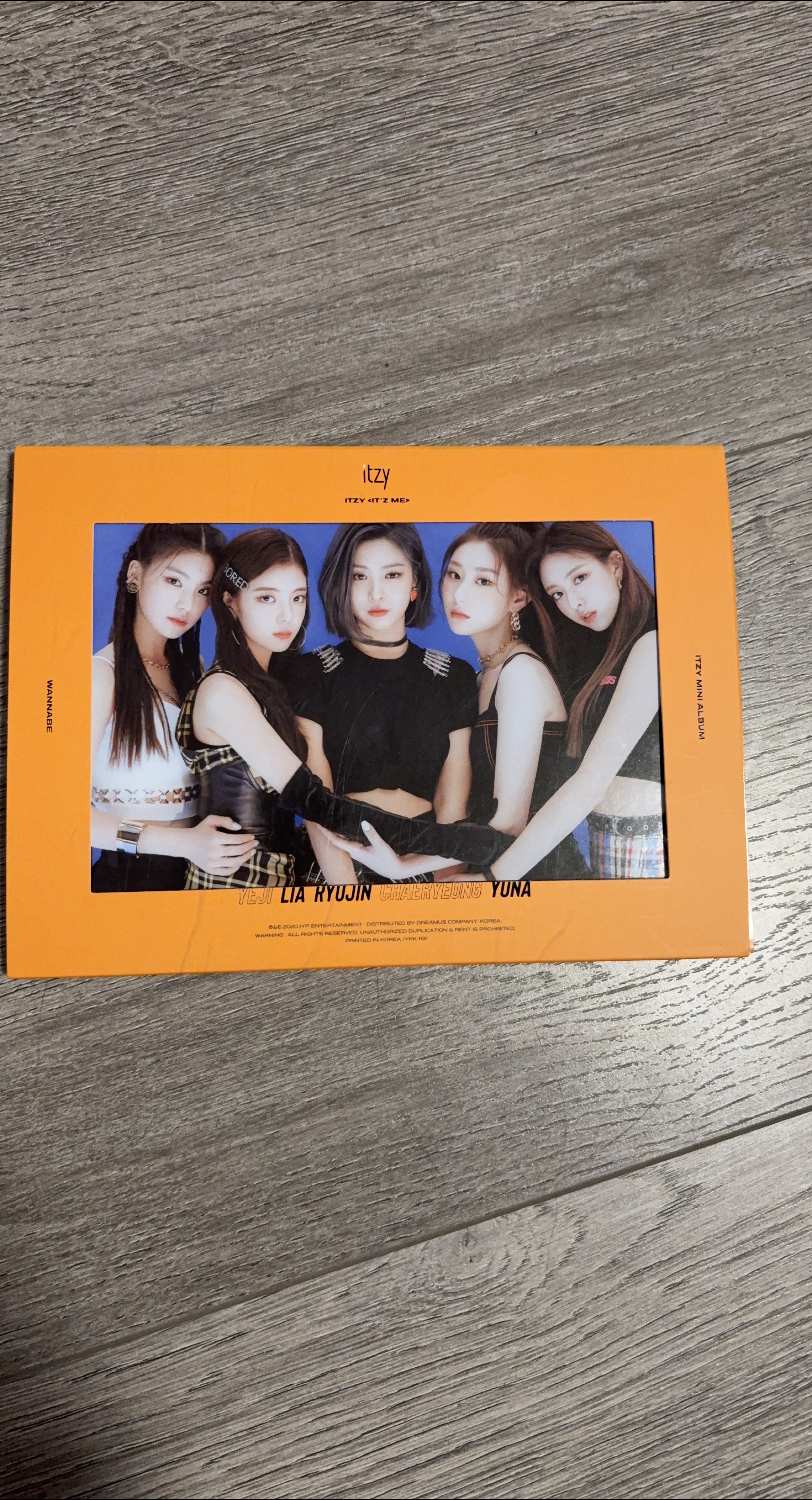 ITZY It'z Me Mini Album - Wannabe thumbnail