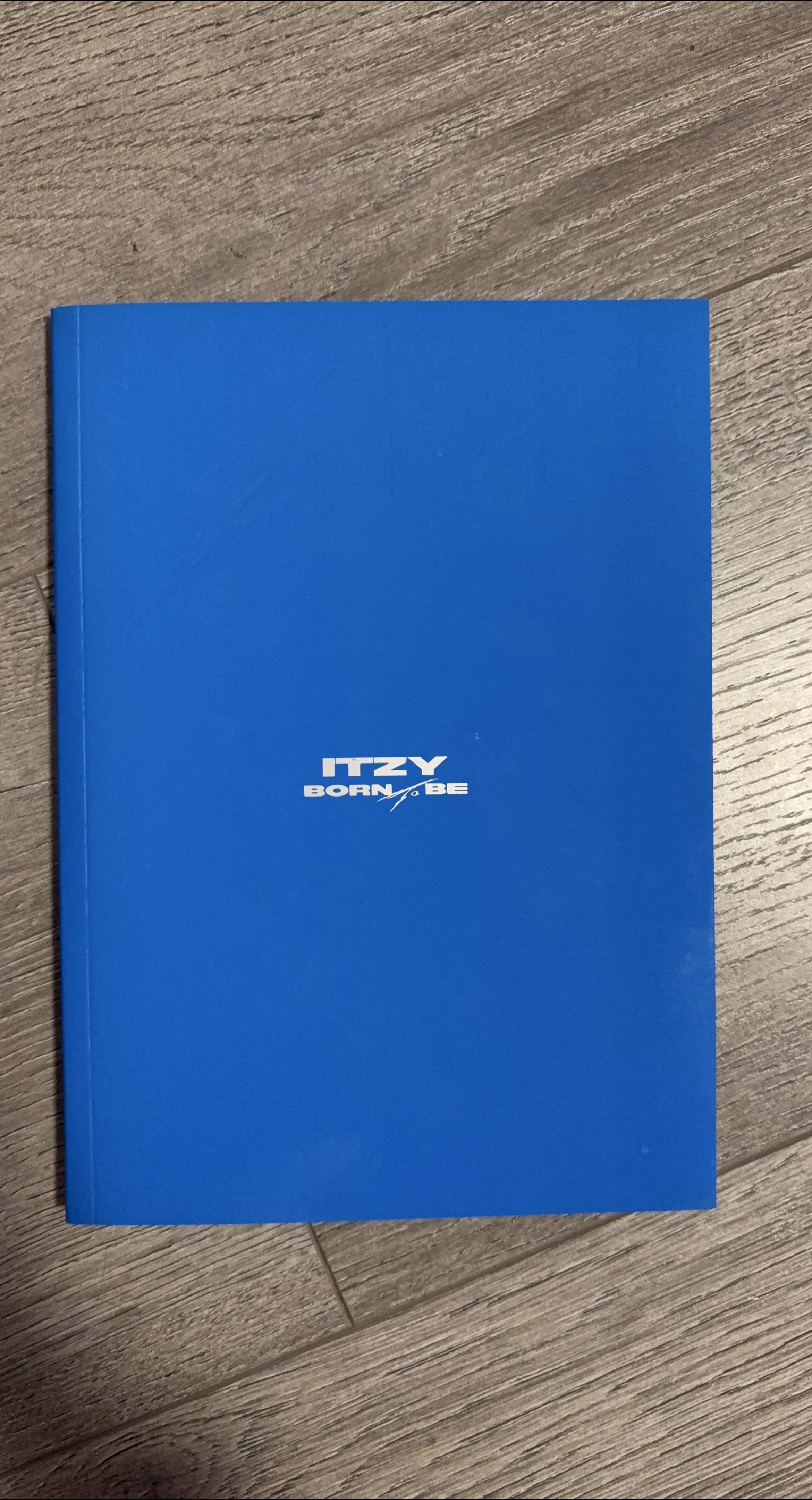 ITZY Born To Be Album thumbnail