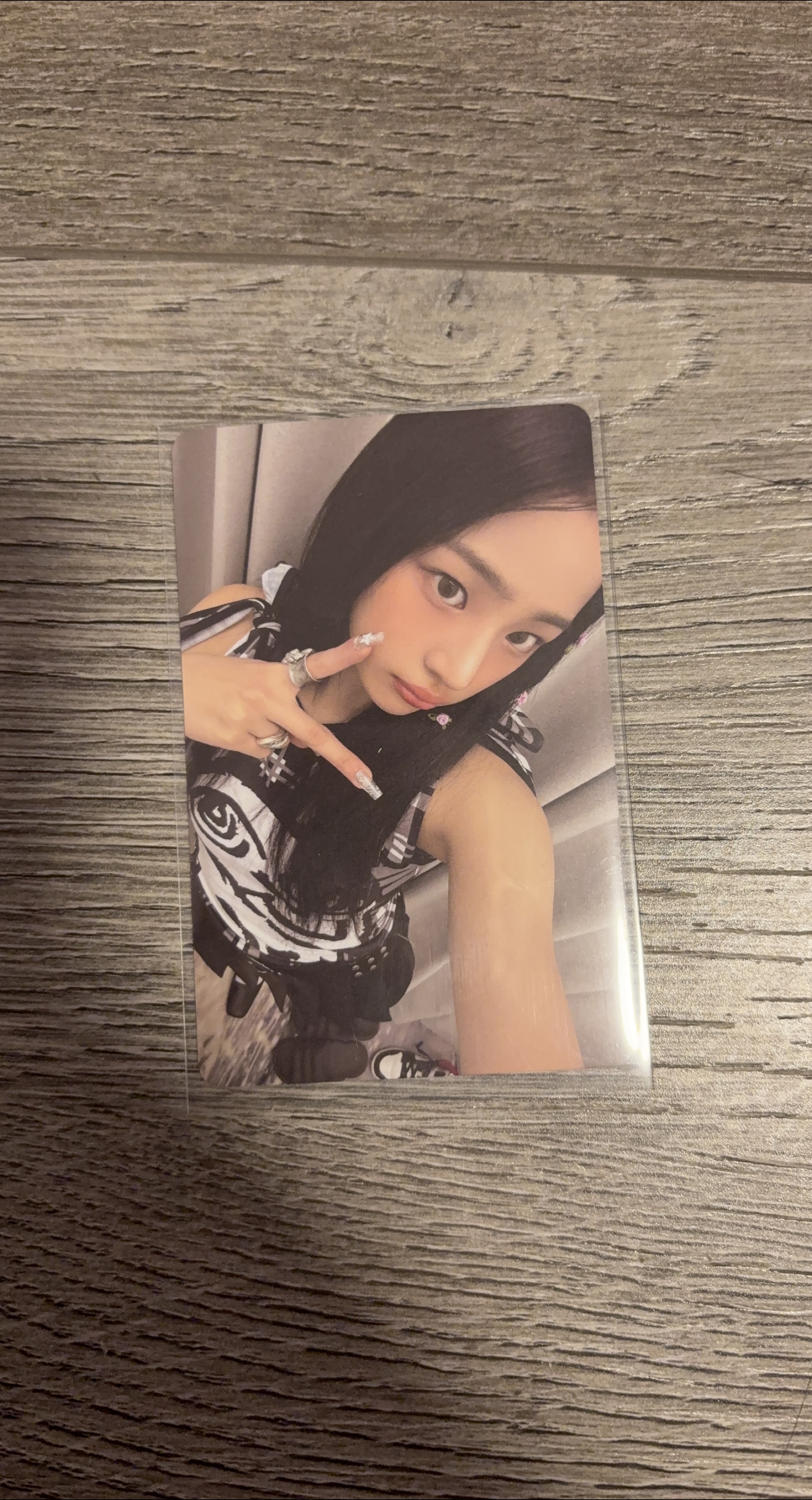 Minji Photocard from Newjeans! thumbnail