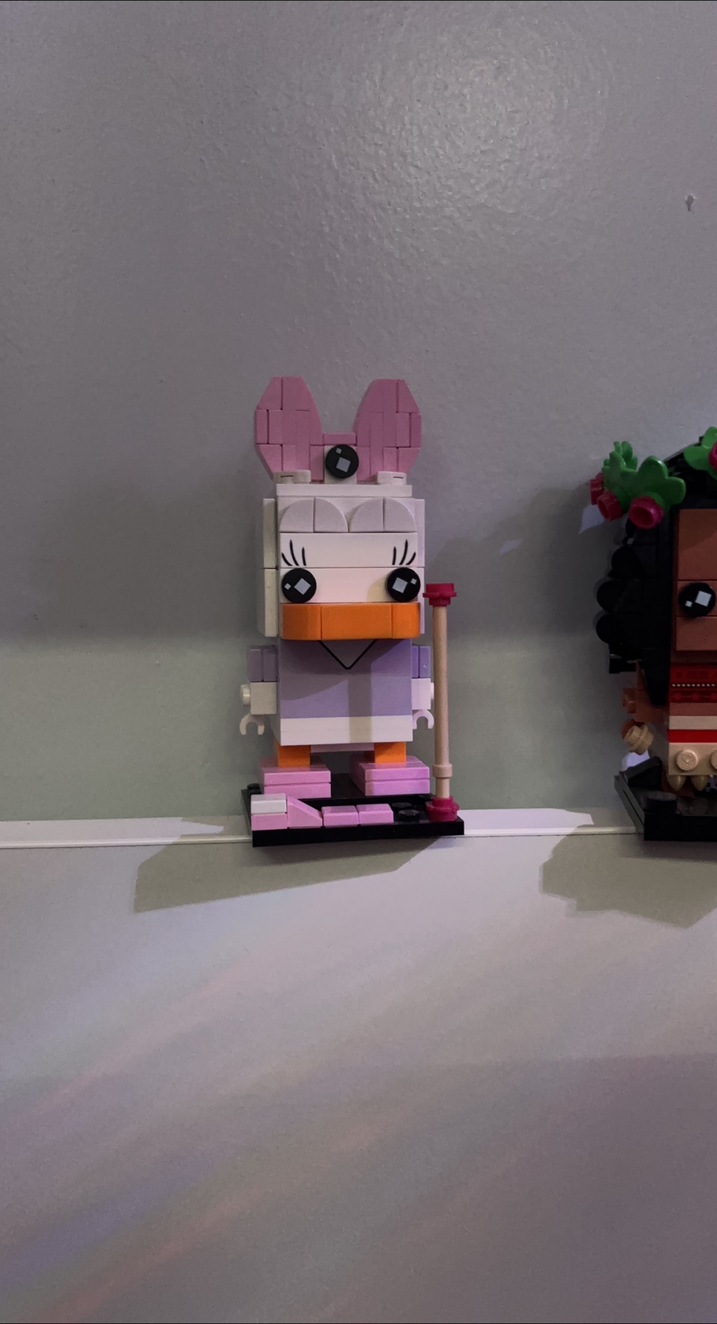 LEGO BrickHeadz Daisy Duck Figure thumbnail