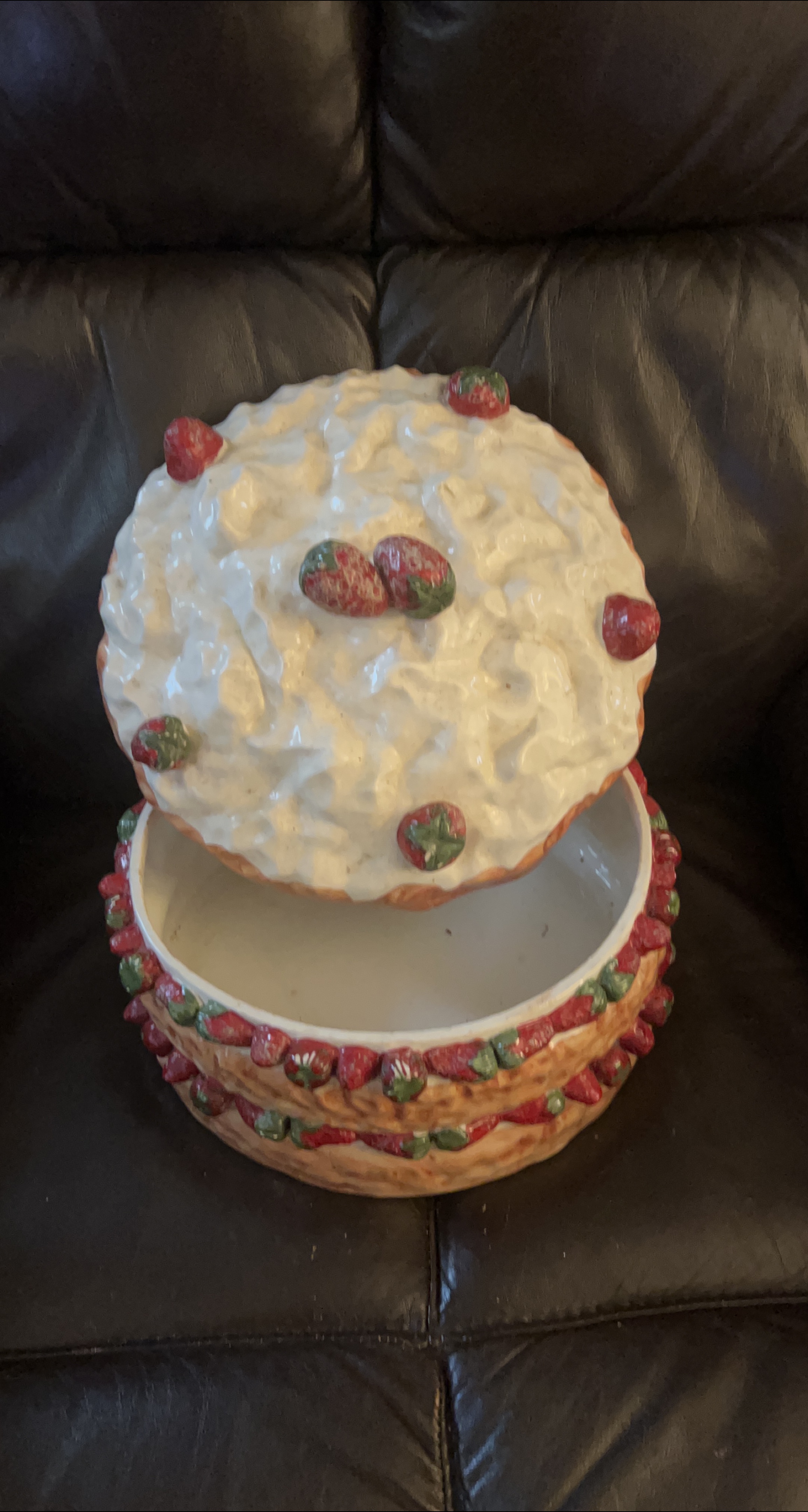 Strawberry Shortcake Ceramic Cookie Jar thumbnail