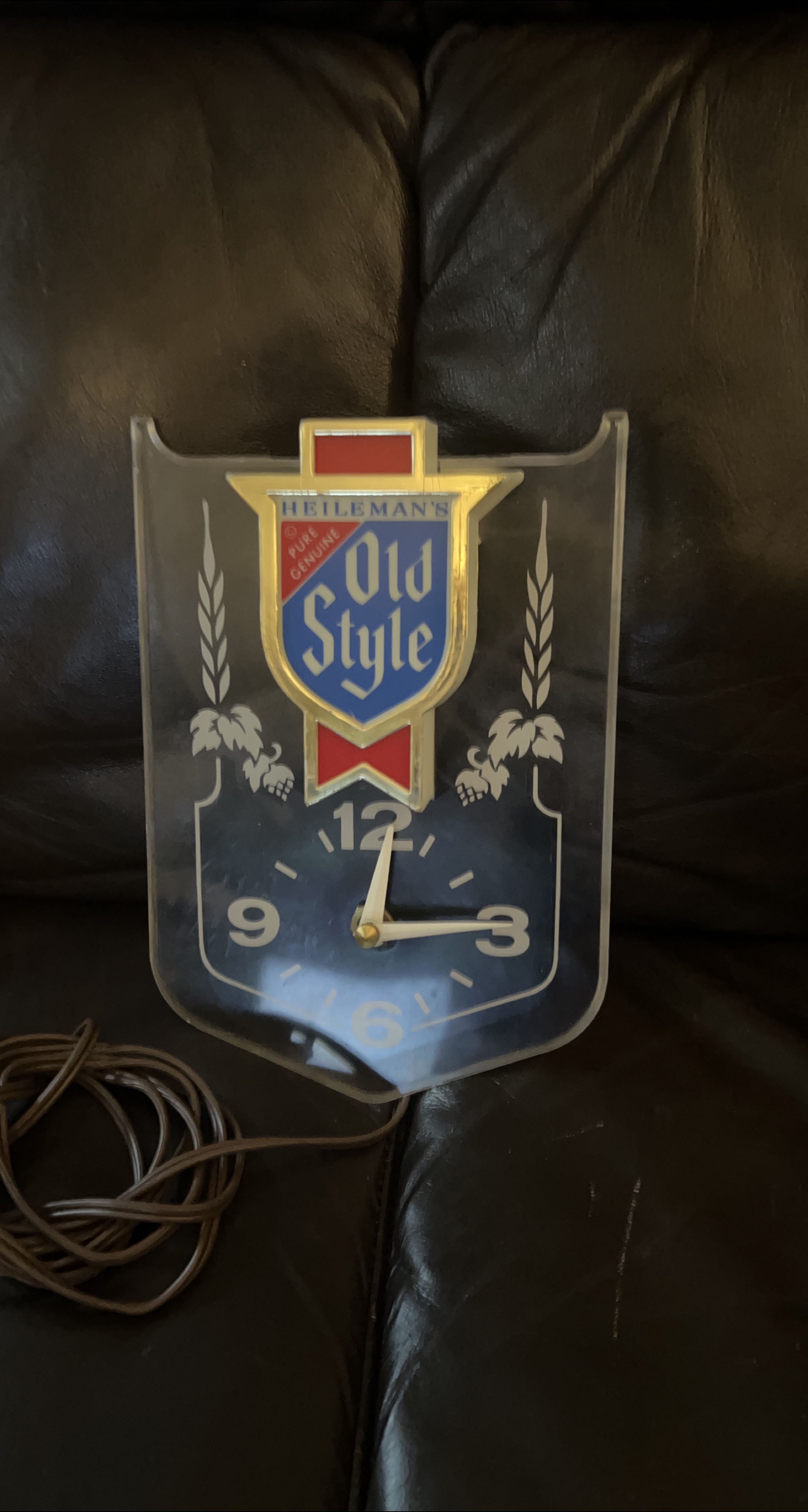 Heileman's Old Style Beer Clock thumbnail