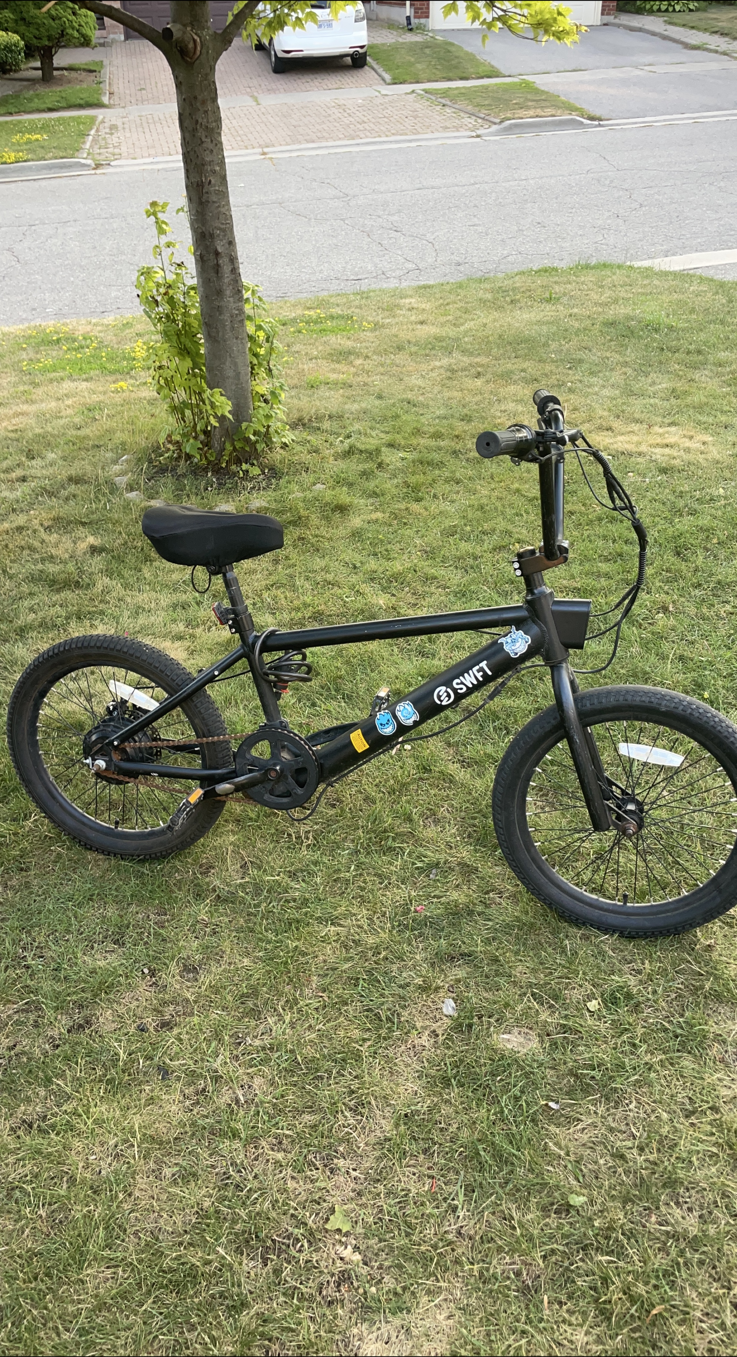 Swift Black BMX Bike-electric max speed 32 km thumbnail