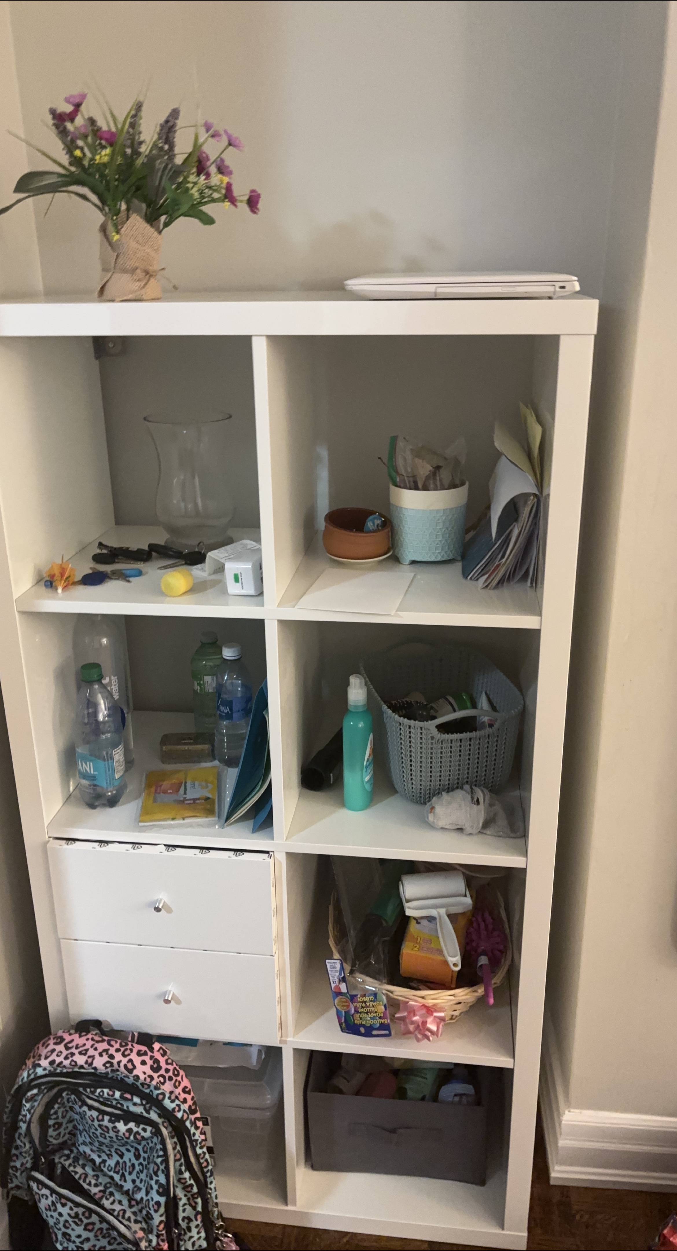 White shelf unit