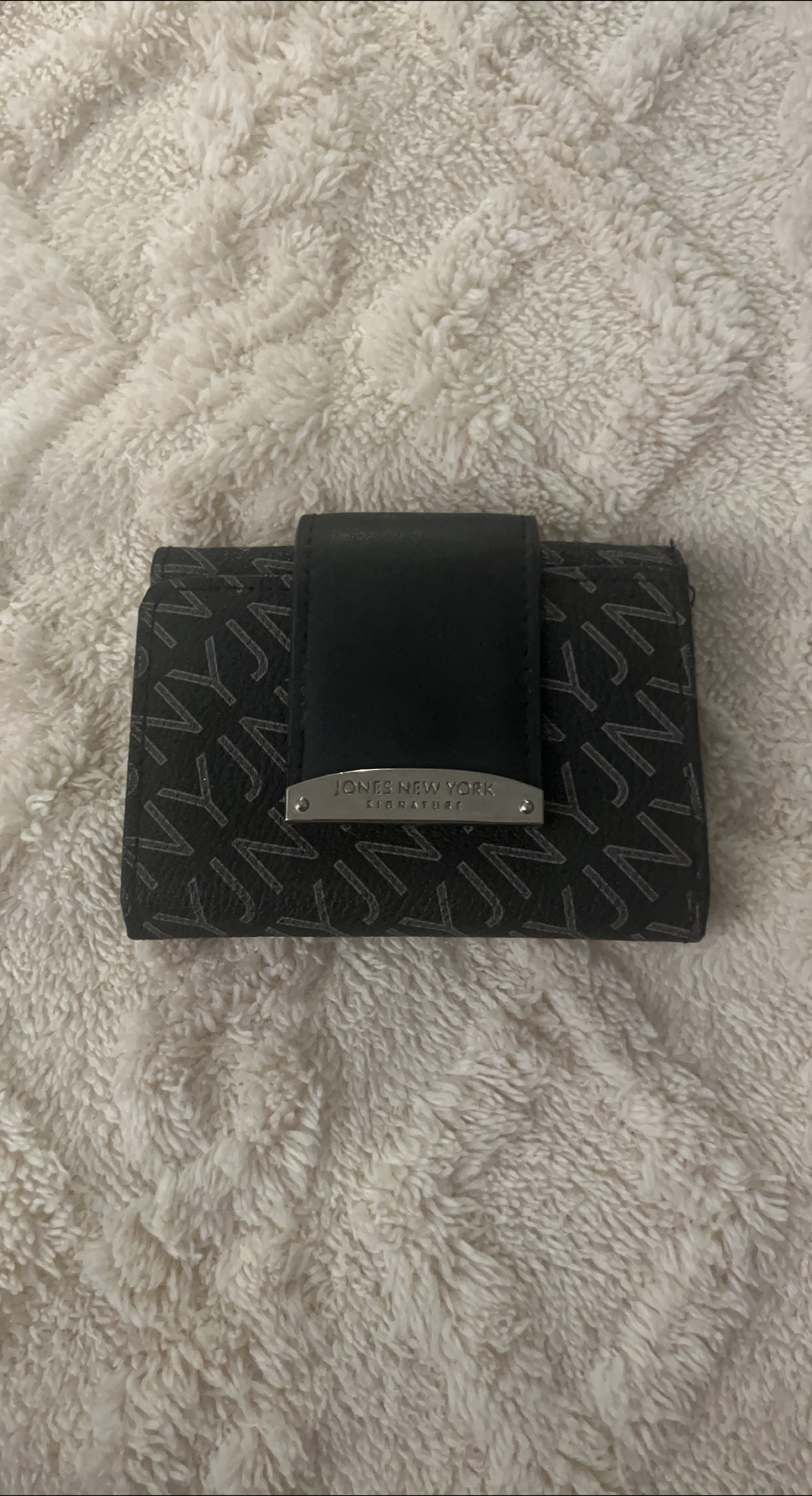 Jones New York Signature Wallet thumbnail