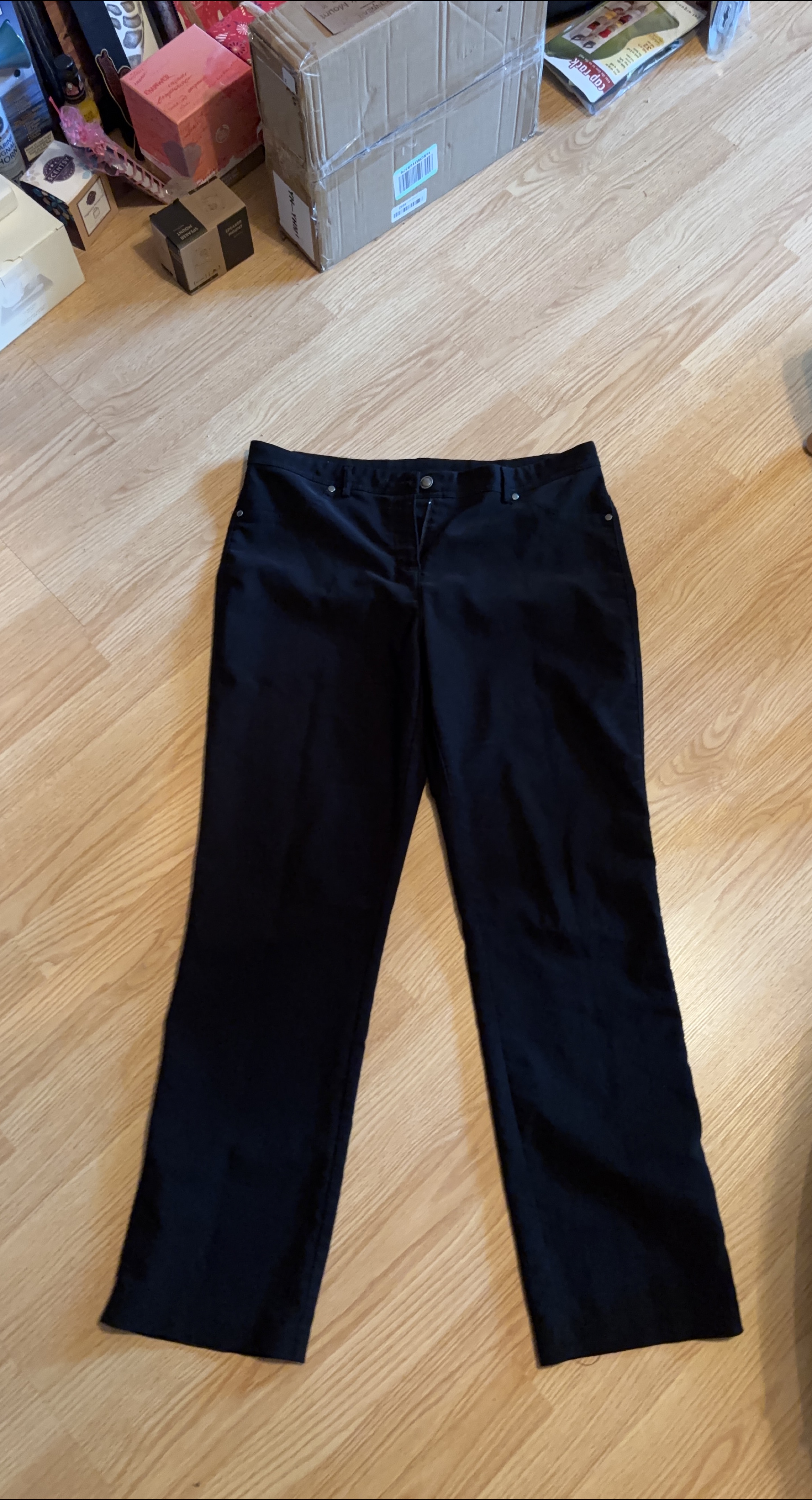 Black Pants thumbnail
