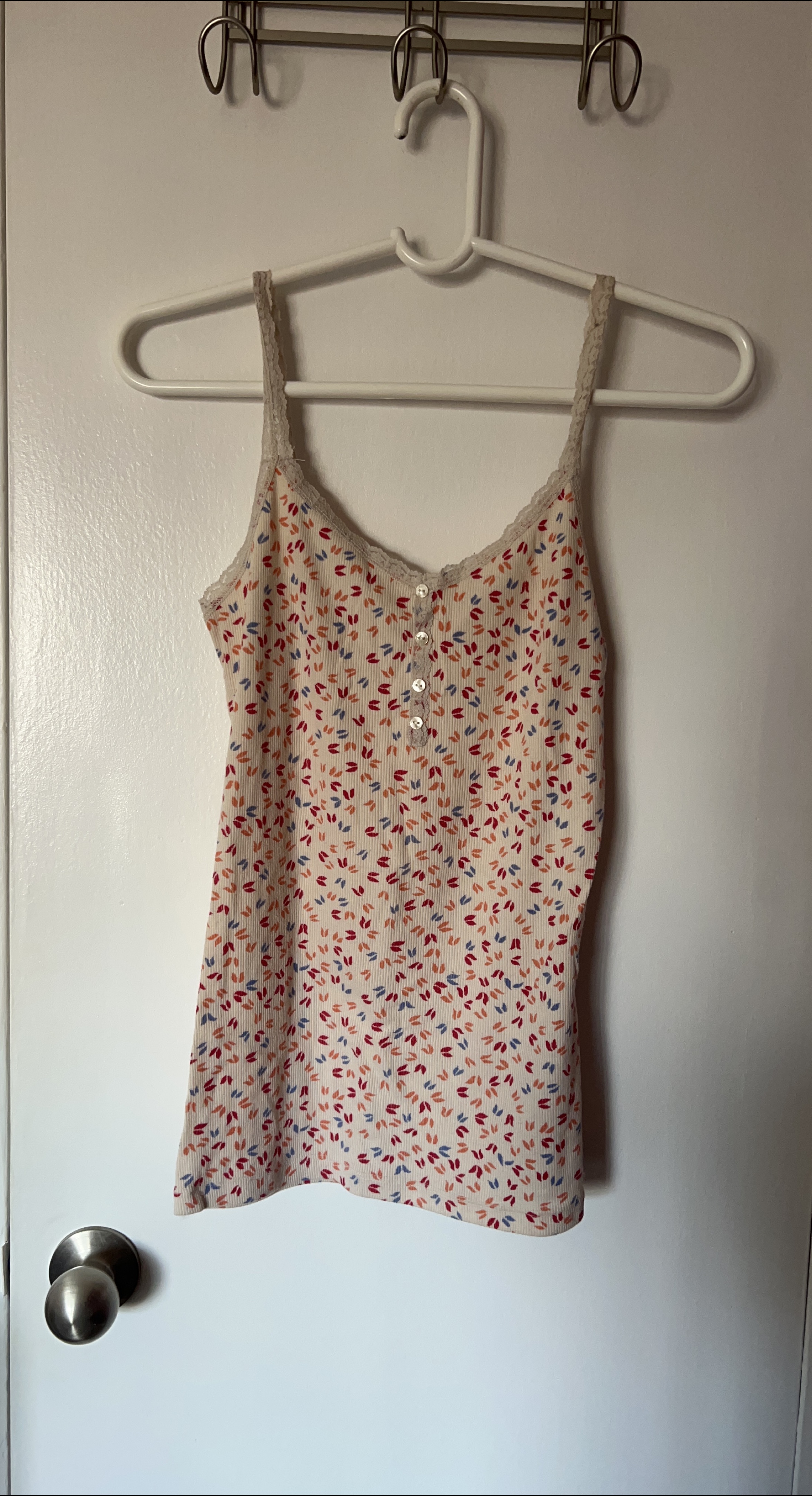 🧡 Summer outfit- Floral Tank Top with Lace Trim thumbnail