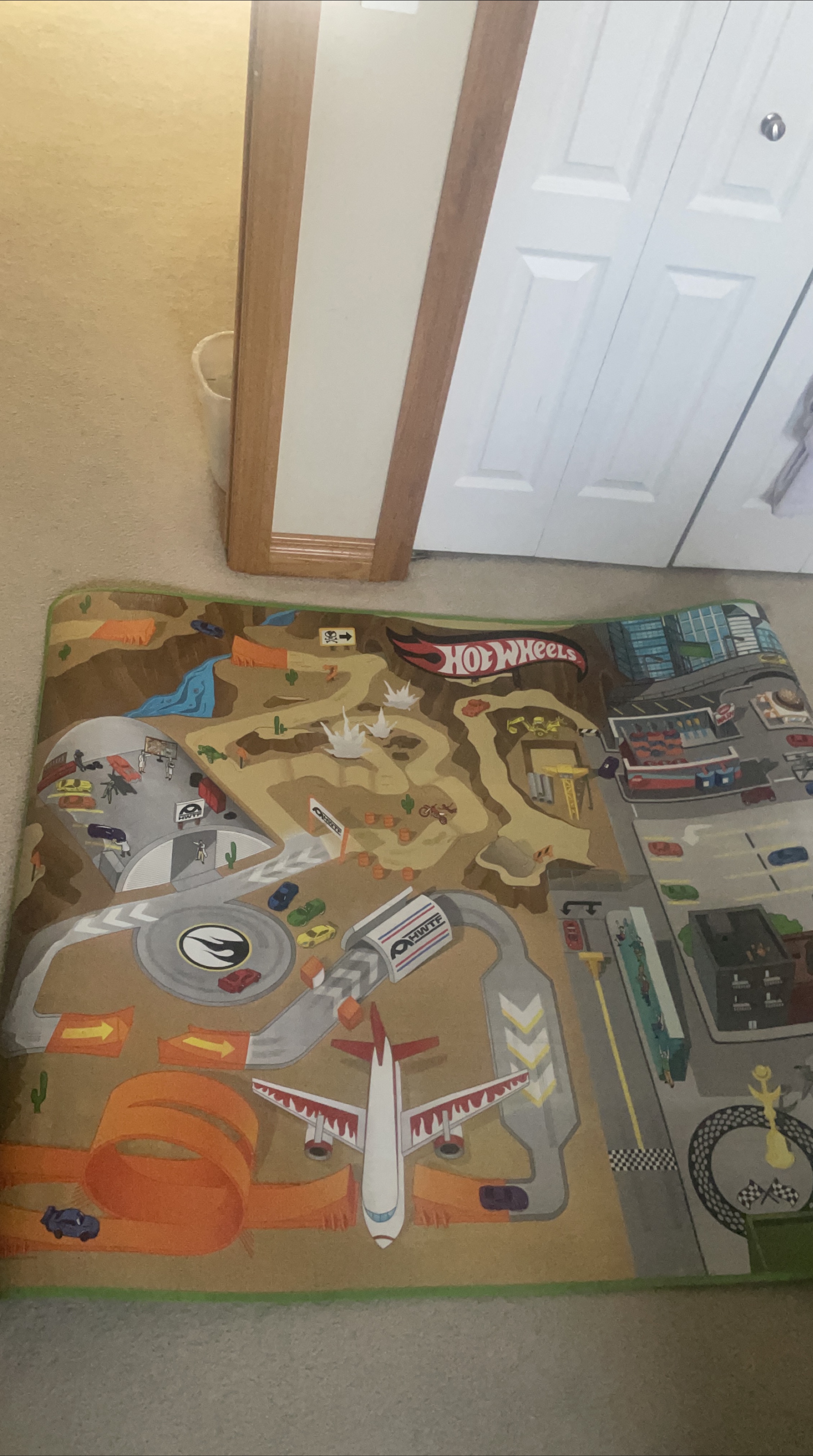 Hot Wheels Play Mat thumbnail