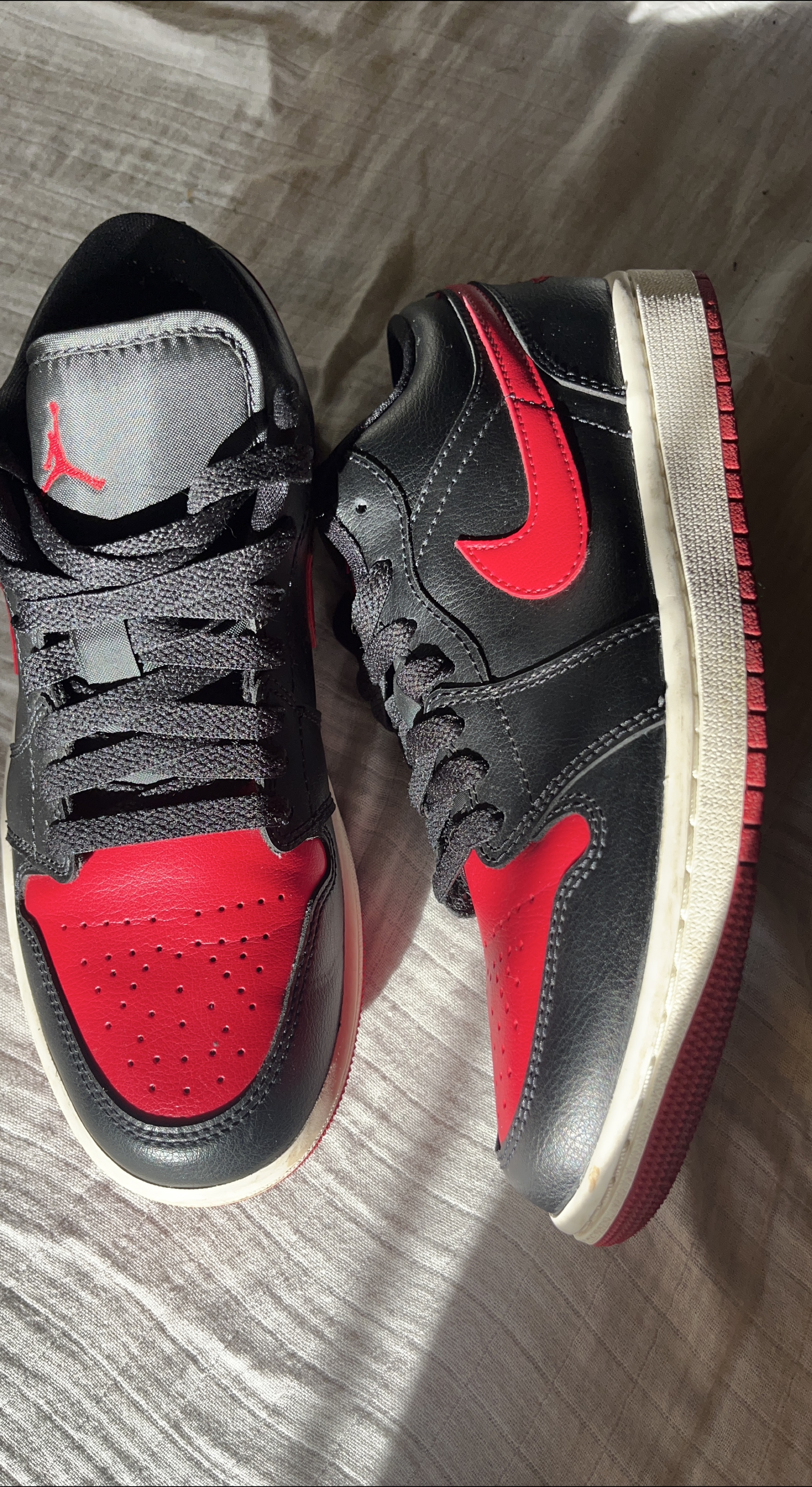 Nike Air Jordan 1 Low Black/Red thumbnail