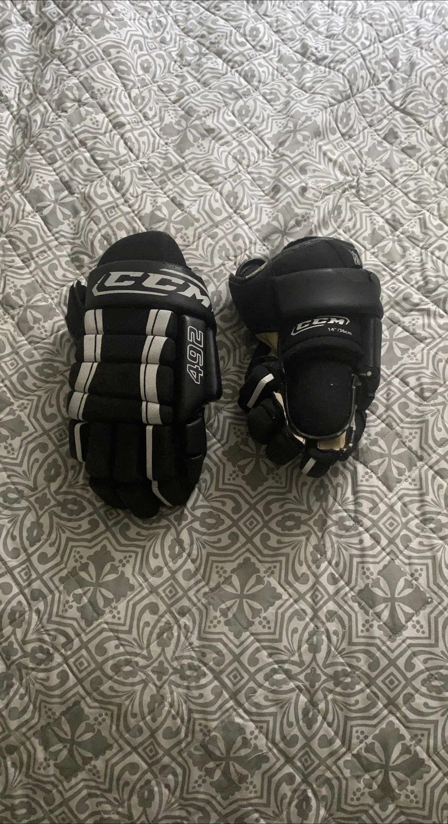 CCM 492 Hockey Gloves - Size 14