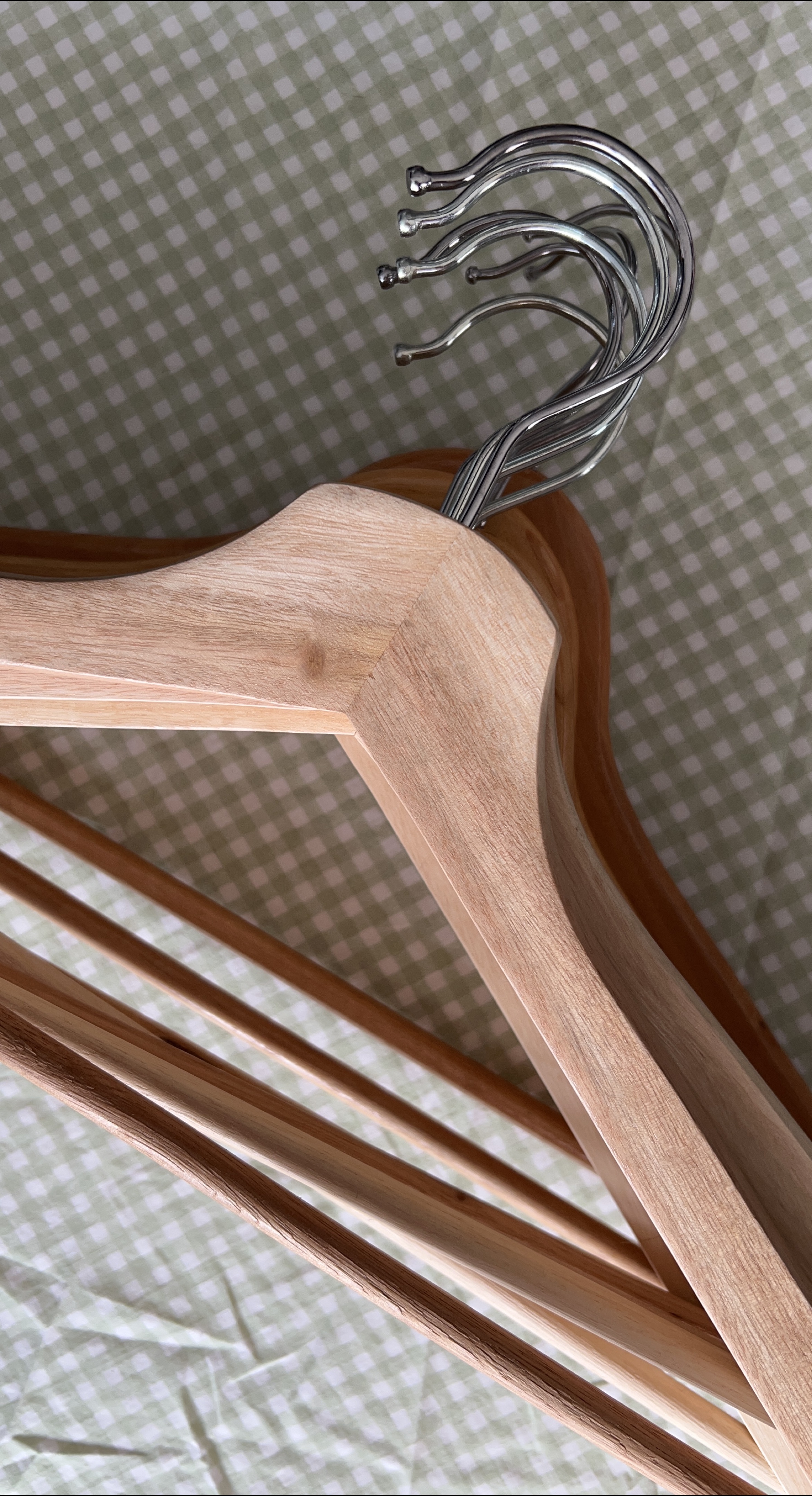 Wooden Clothes Hangers thumbnail