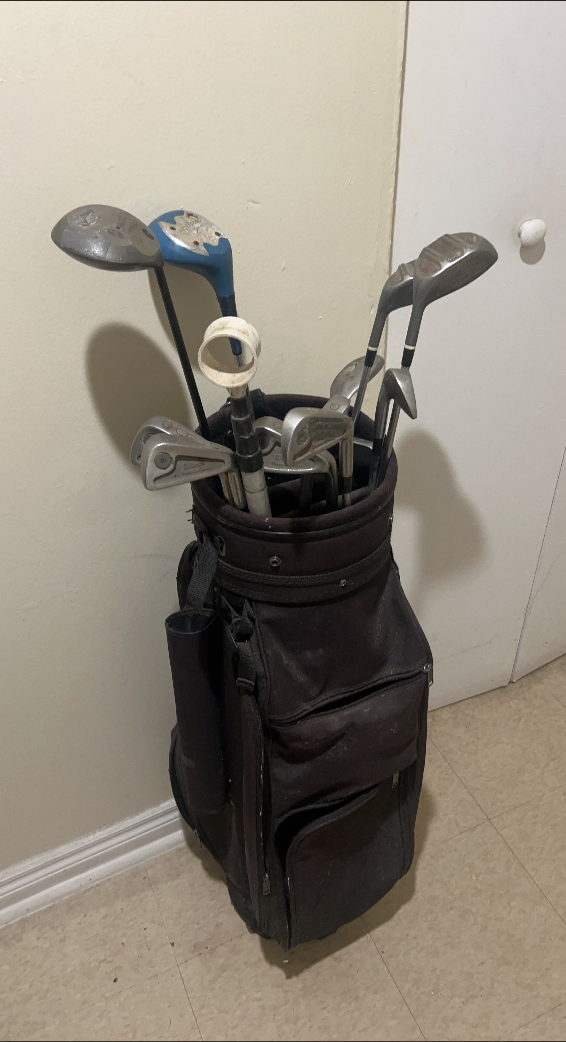 Used Golf Club Set with Bag thumbnail