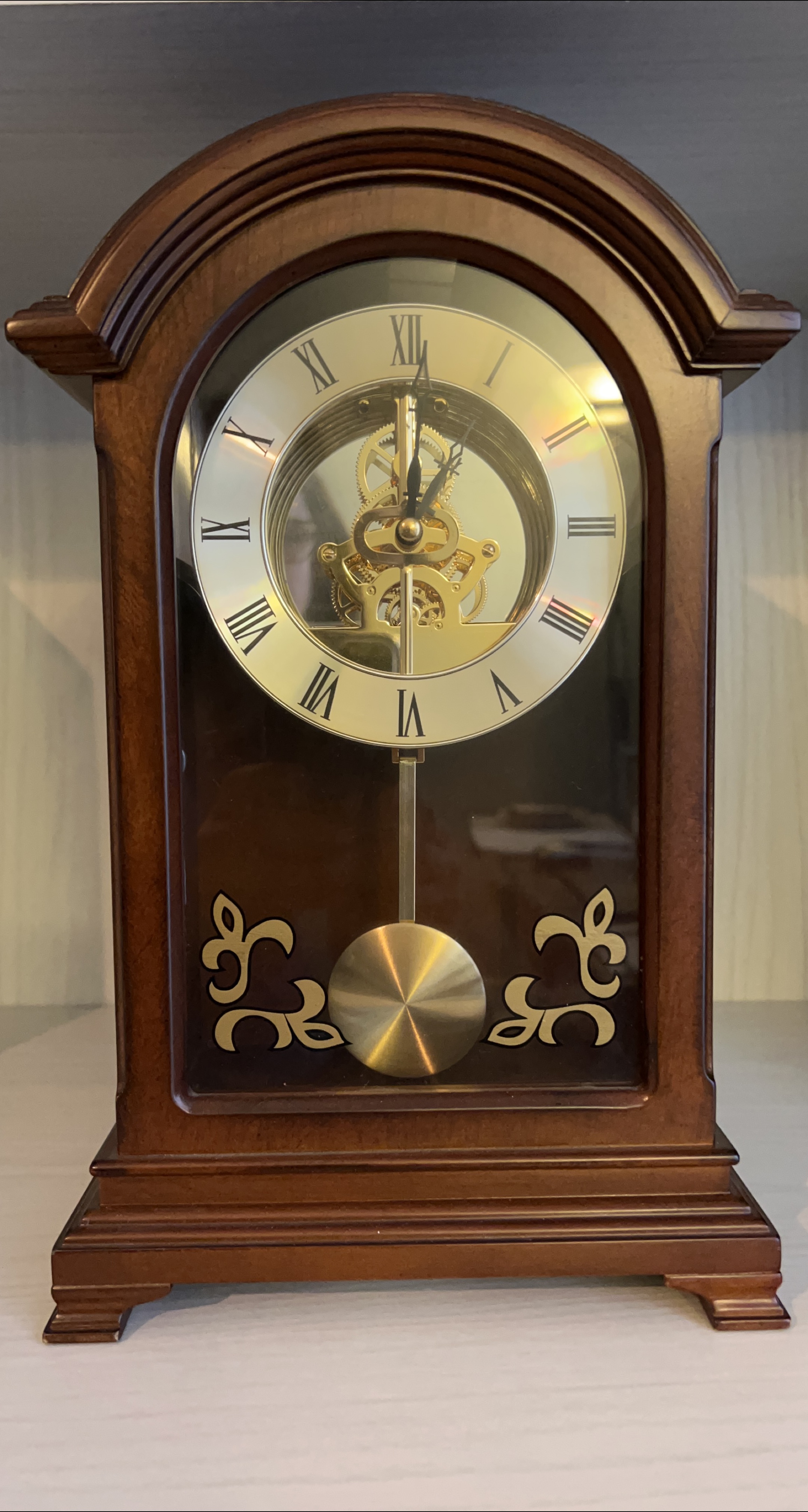 Wooden Mantel Clock with Pendulum thumbnail