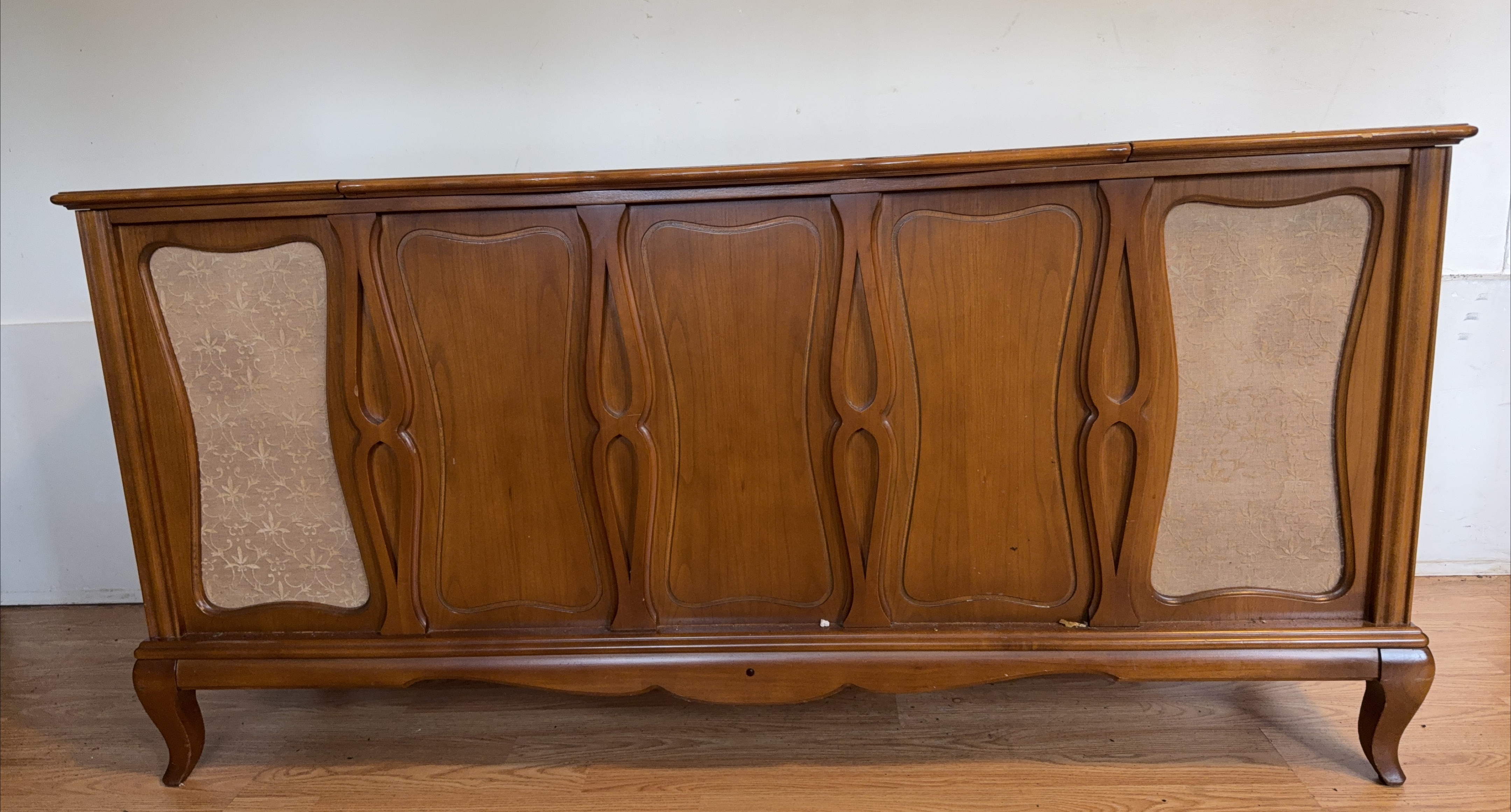 Vintage Wooden Cabinet thumbnail