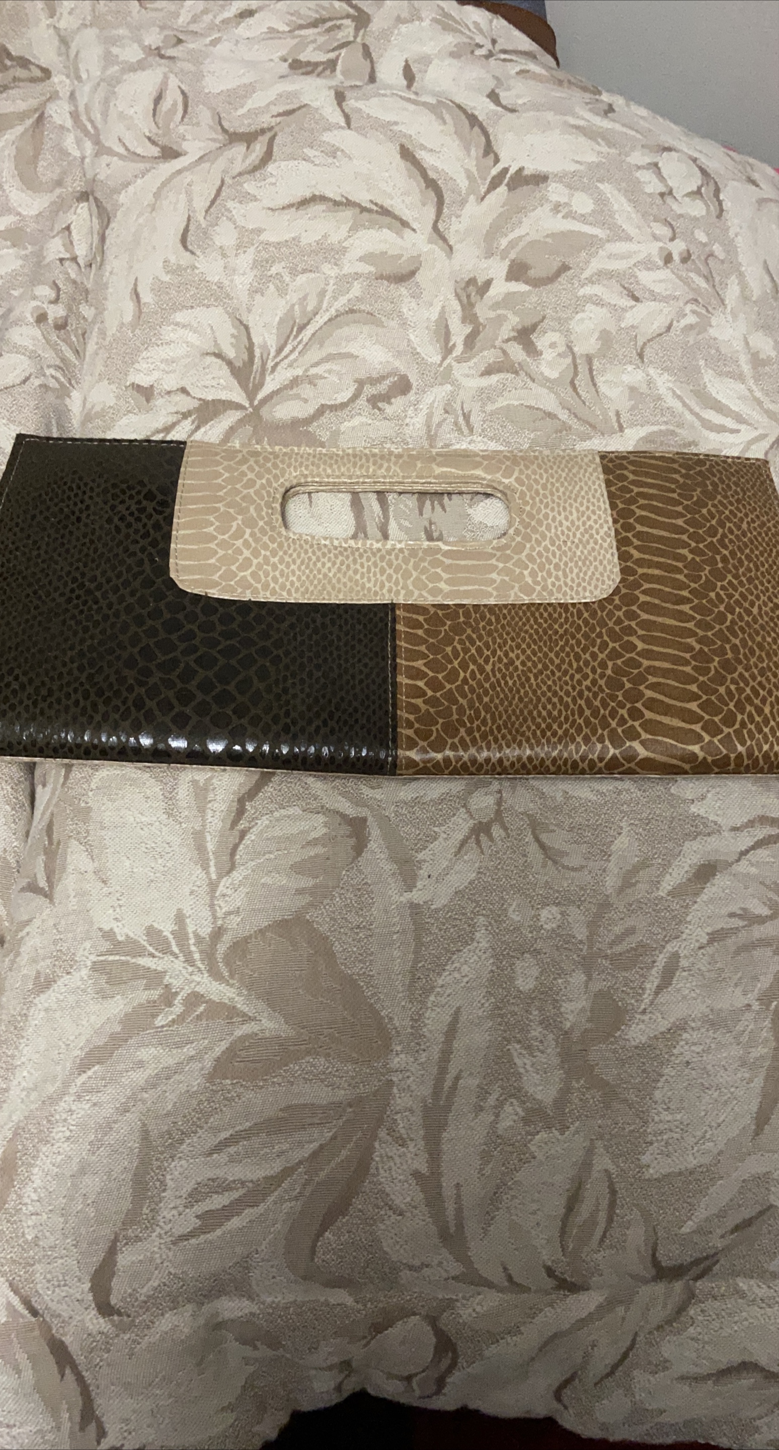 Snakeskin Pattern Clutch Purse thumbnail