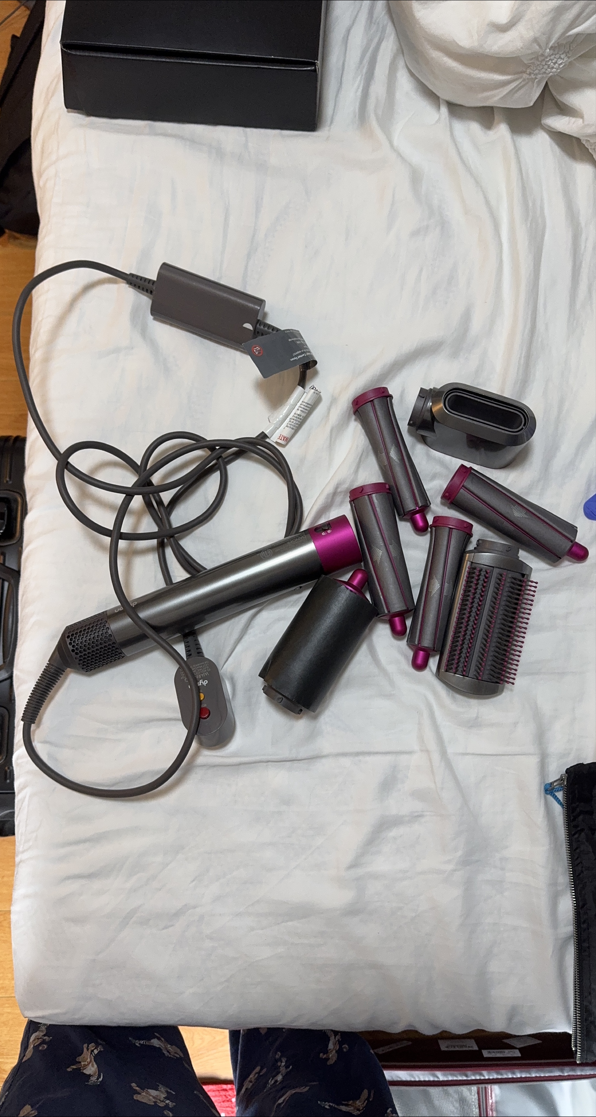 Dyson Airwrap Multi-Styler Complete thumbnail