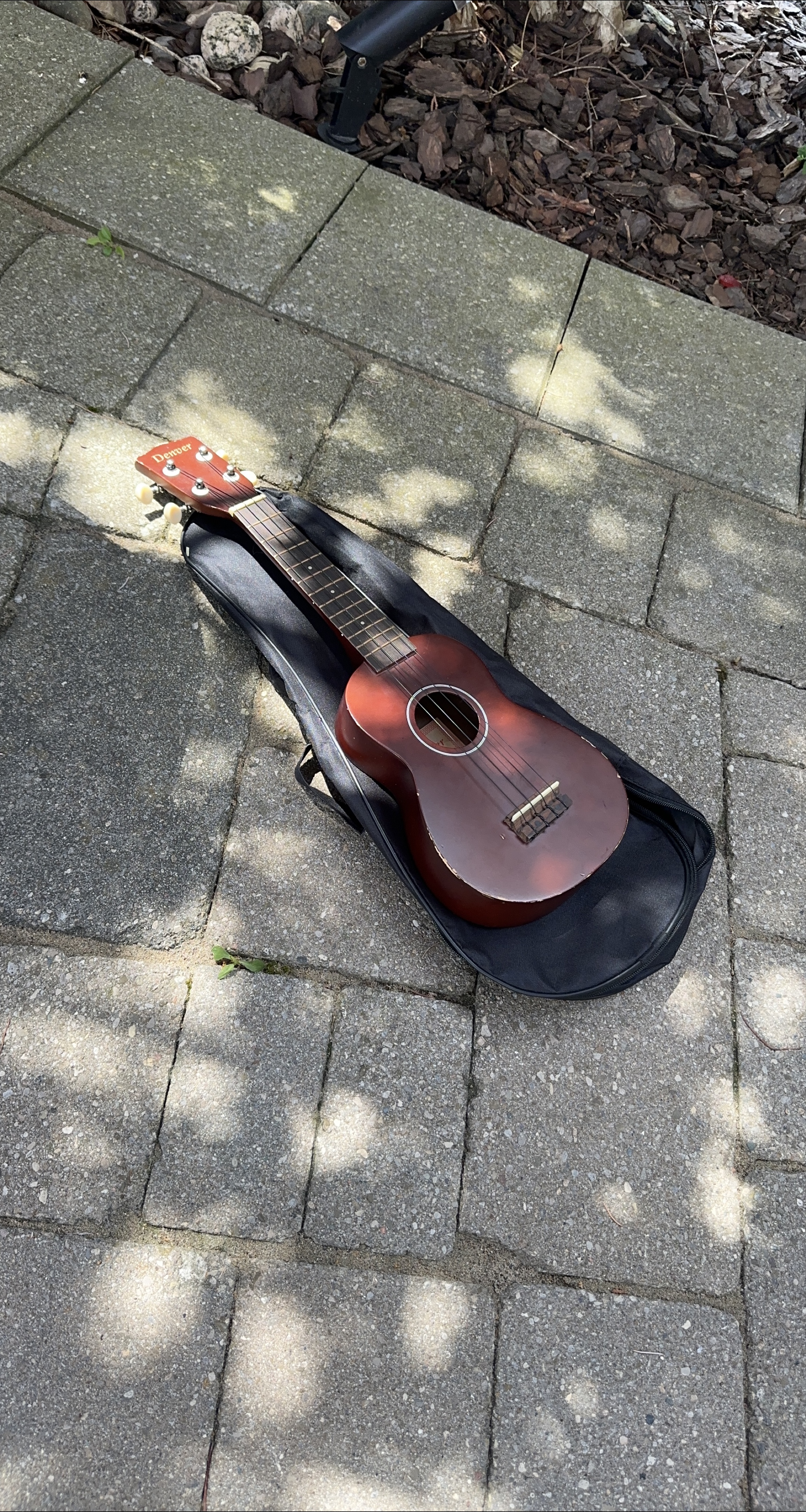 Denver Ukulele with Case thumbnail