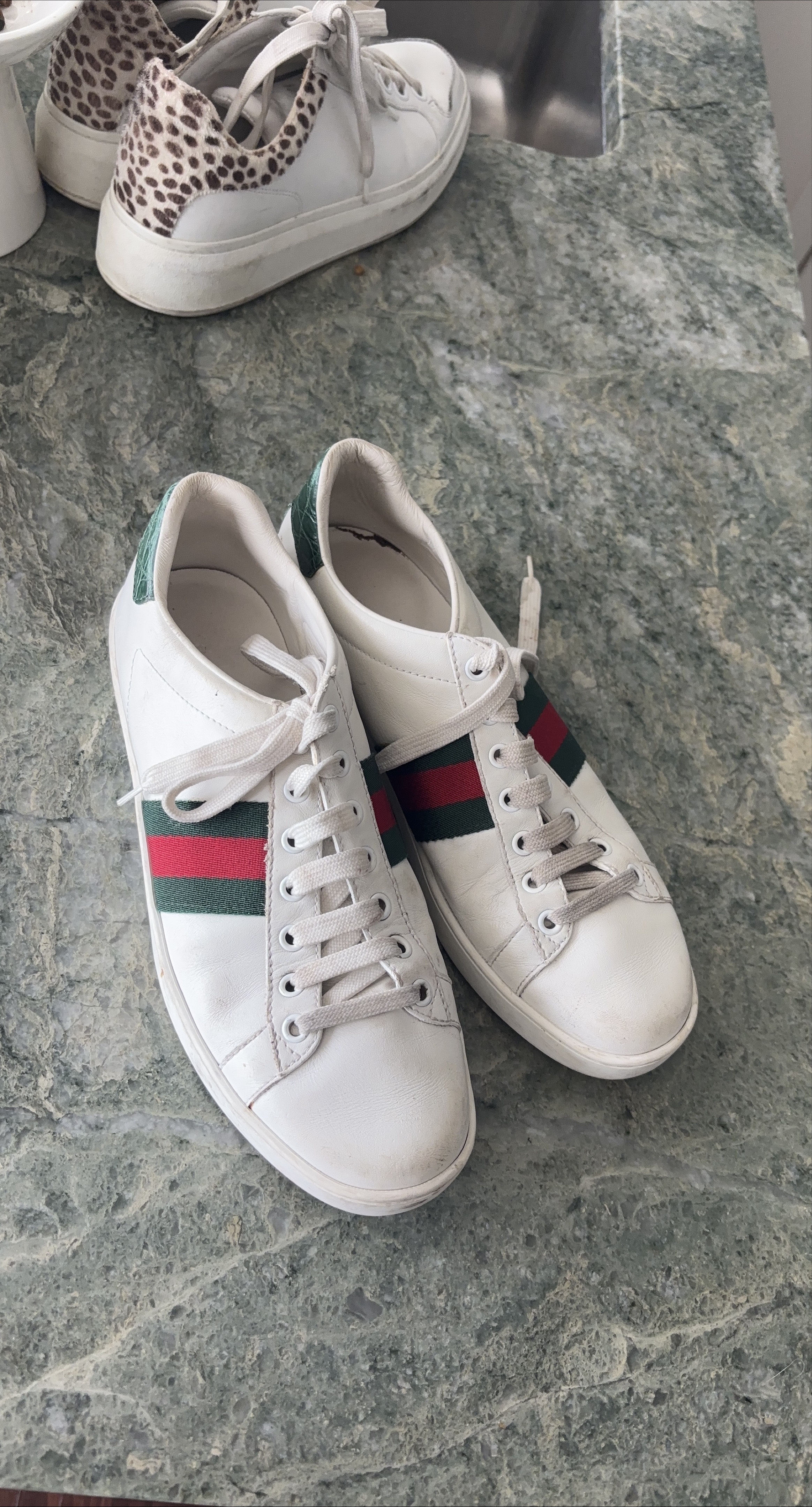 Gucci White Leather Sneakers thumbnail