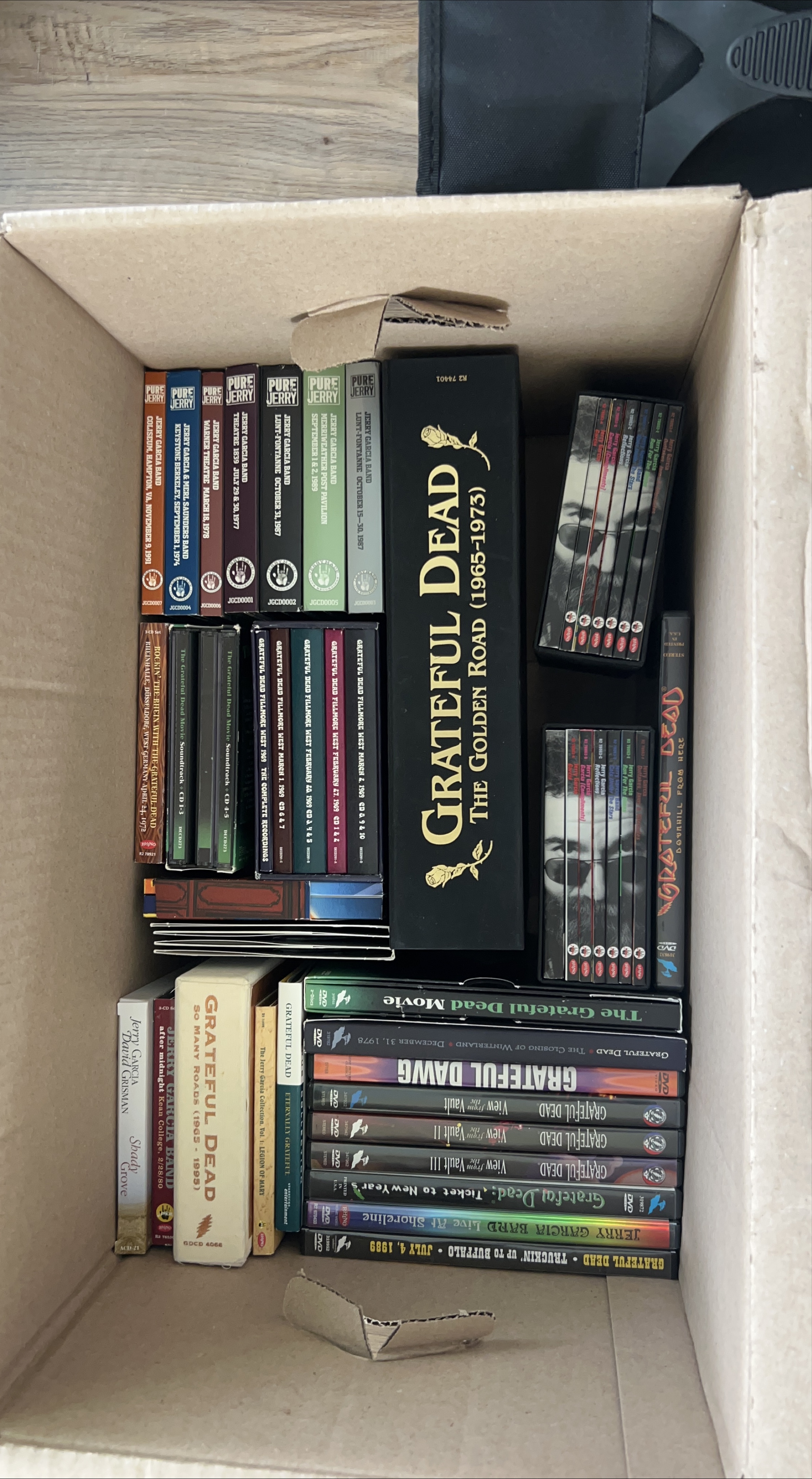 Grateful Dead & Jerry Garcia CDs/DVDs thumbnail